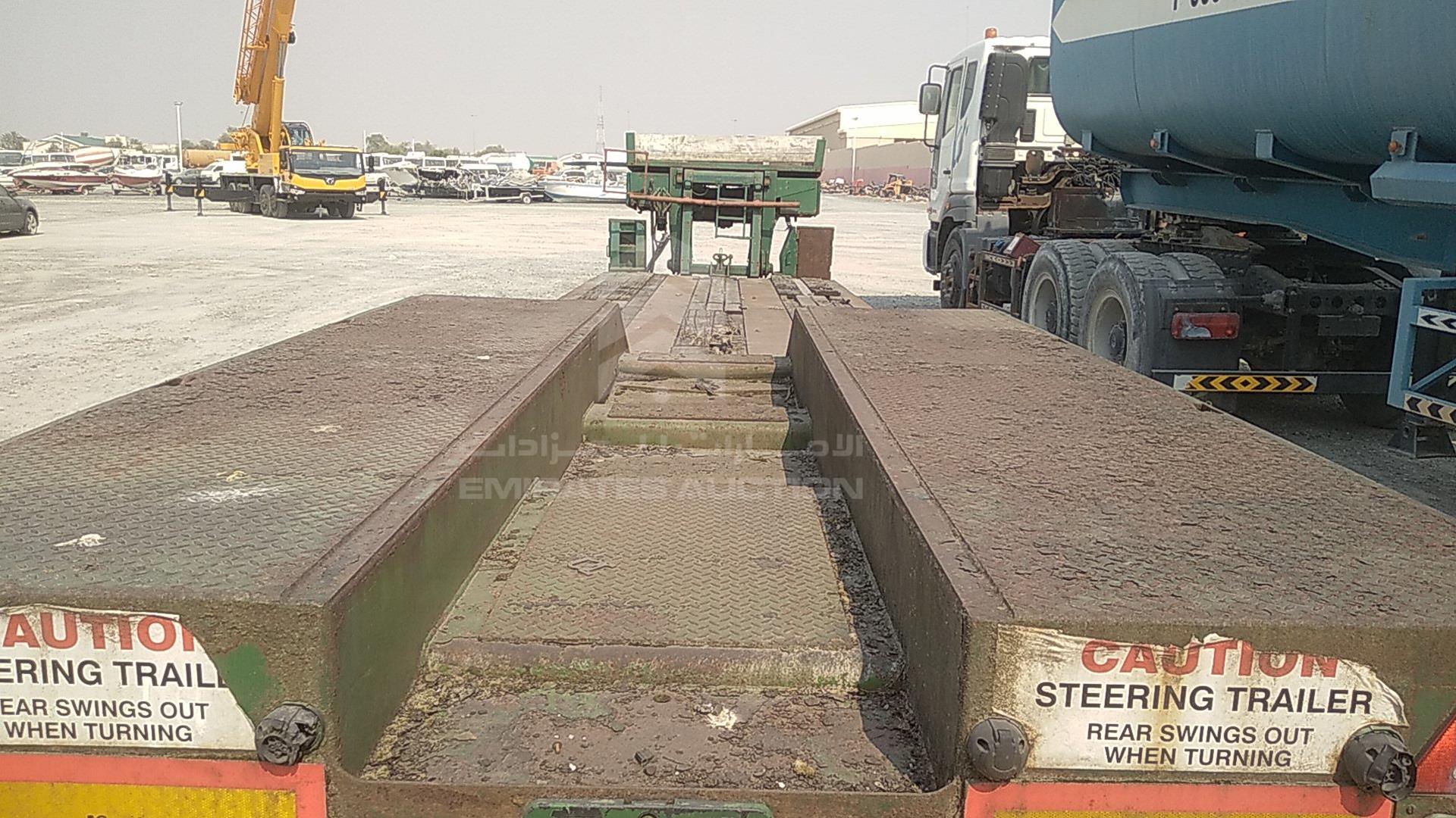 2005 LOW BED 3 AXLES VIN: SKMGTL70Z6KT10132