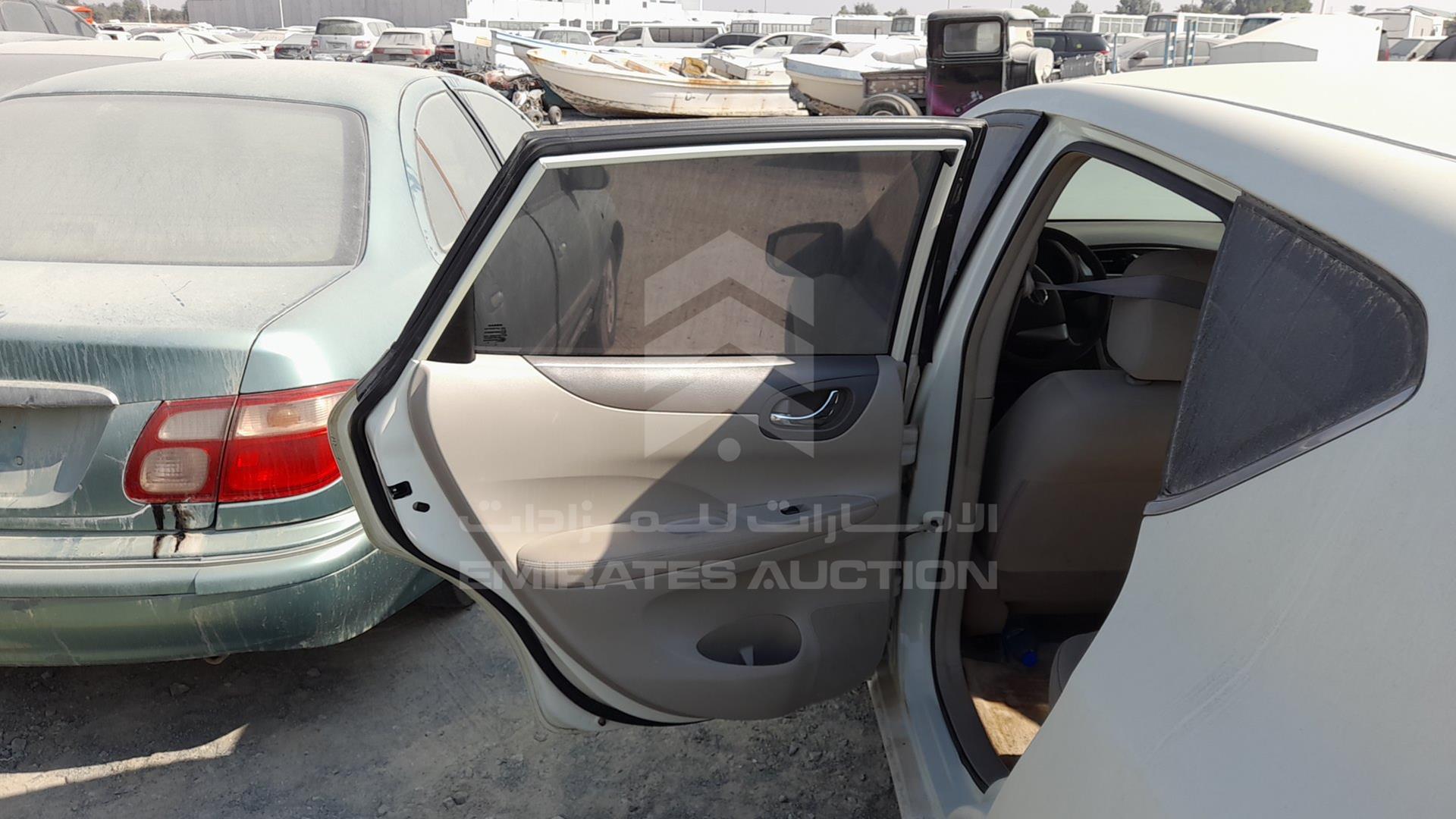 2015 NISSAN TIIDA VIN: MNTBC2C92F6008234