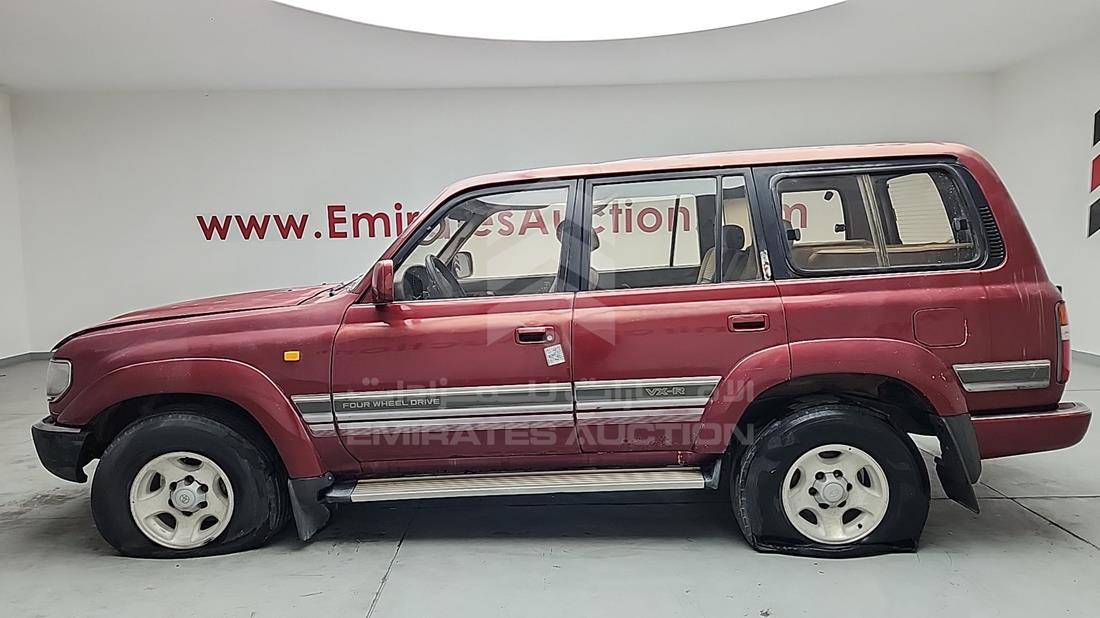 Toyota Land Cruiser — Front Left Angle — Photo 8