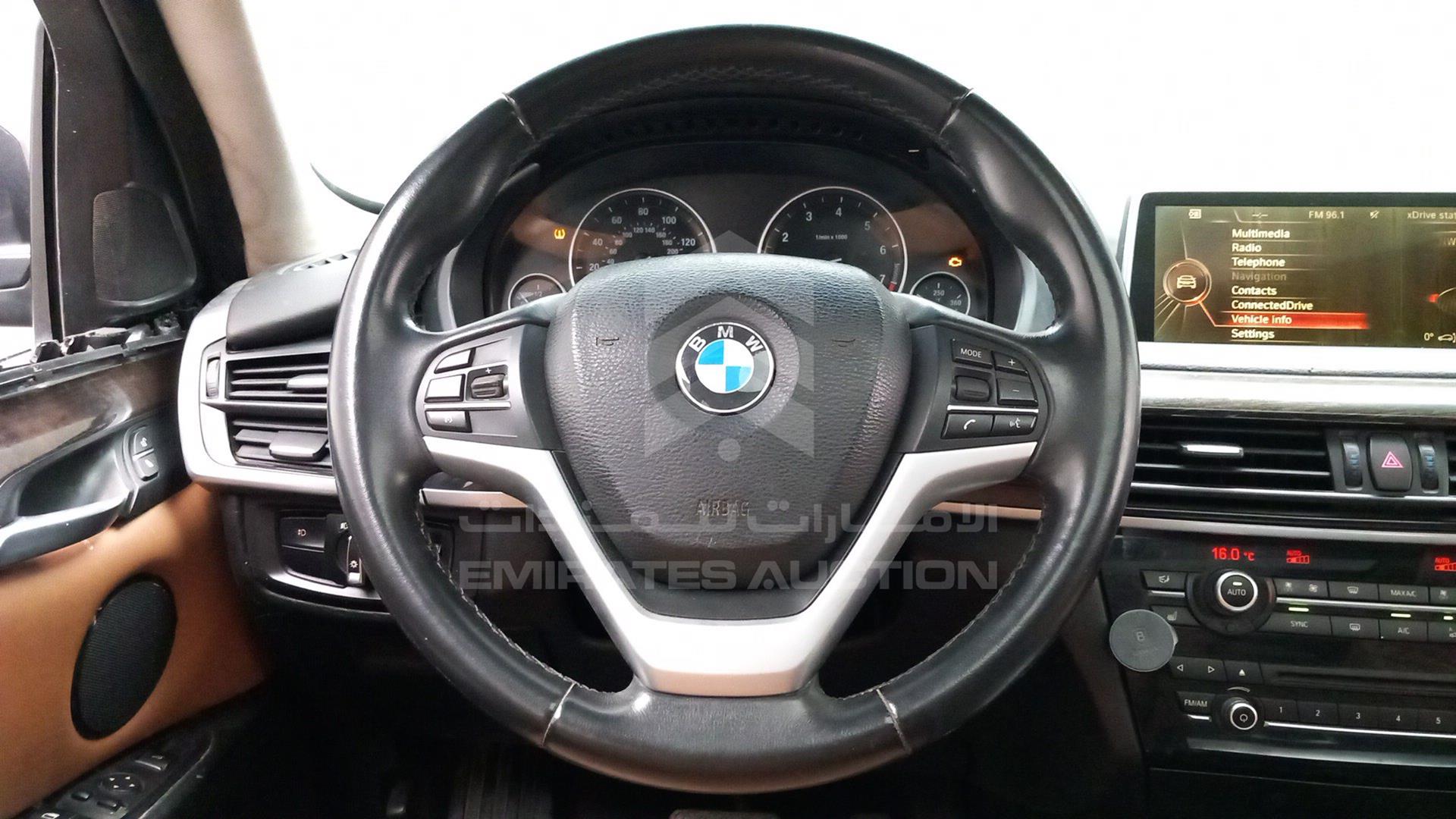 2015 BMW X5 VIN: 5UXKR2C58F0H35448