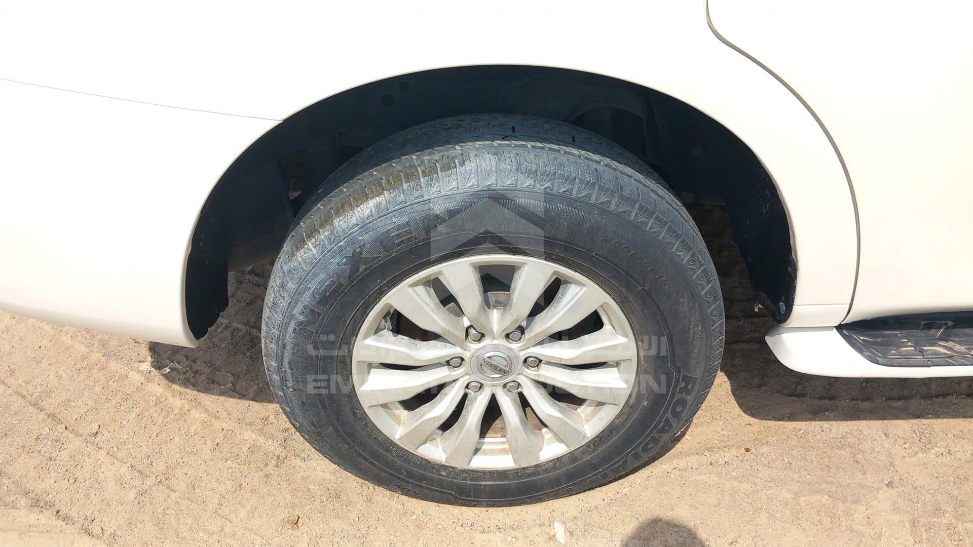 2015 NISSAN PATROL VIN: JN8AY2NY4F9120898