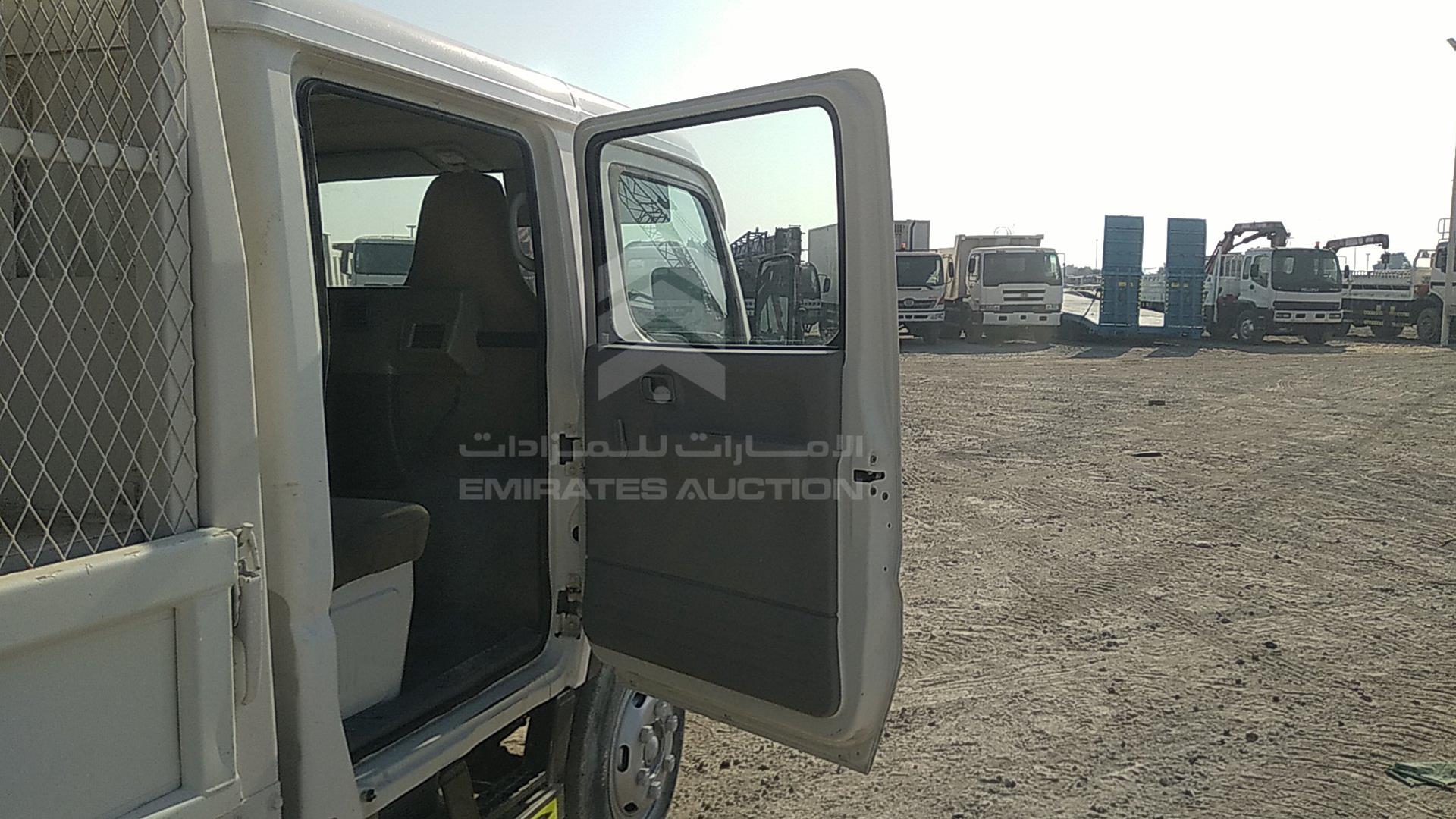 2015 MITSUBISHI CANTER VIN: JL7B6E1P0FK028476