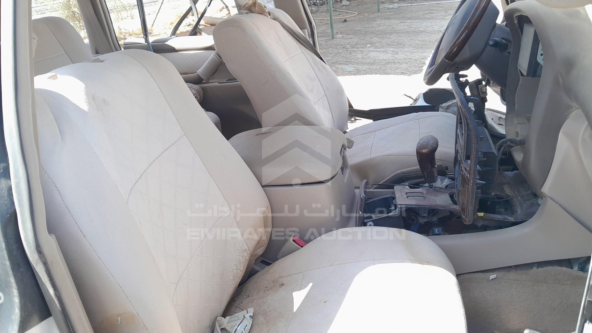 2000 TOYOTA LAND CRUISER VIN: JT3HT05J6Y0118470