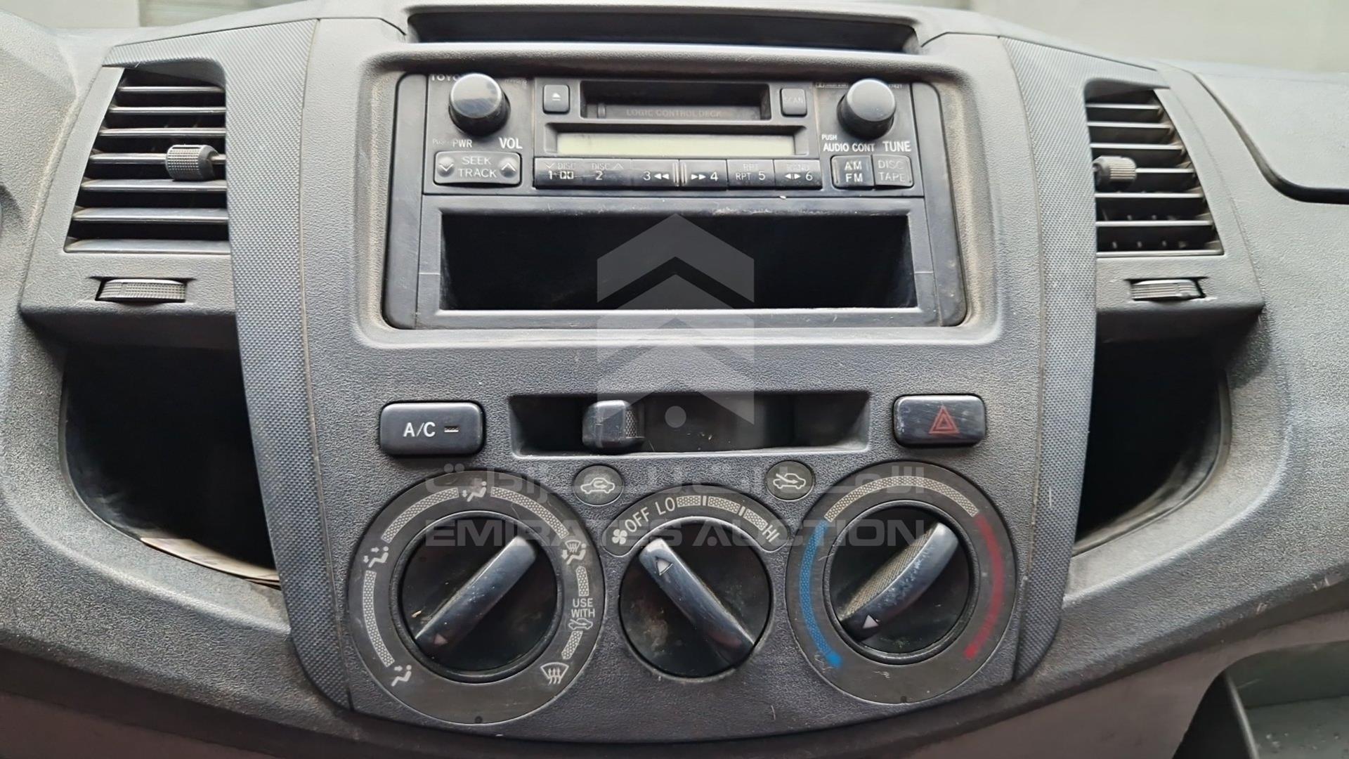 2007 TOYOTA HILUX VIN: MR0EW12G772009704