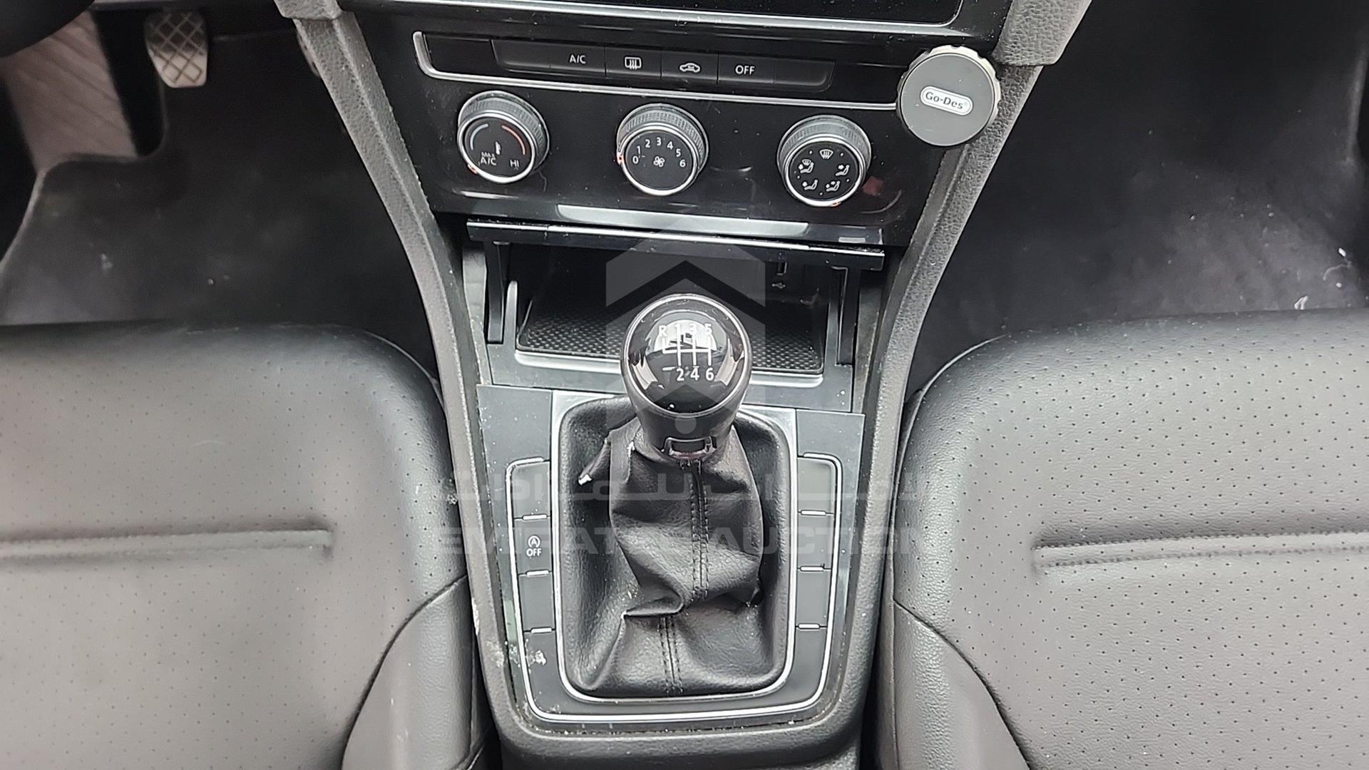 2018 VOLKSWAGEN GOLF VIN: 3VWWB6AUXJM261513