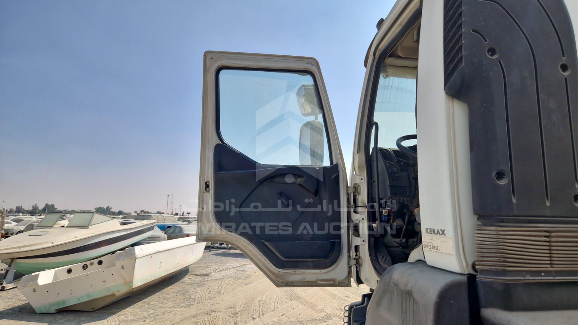 2008 RENAULT KERAX VIN: VF634EPA18D000194