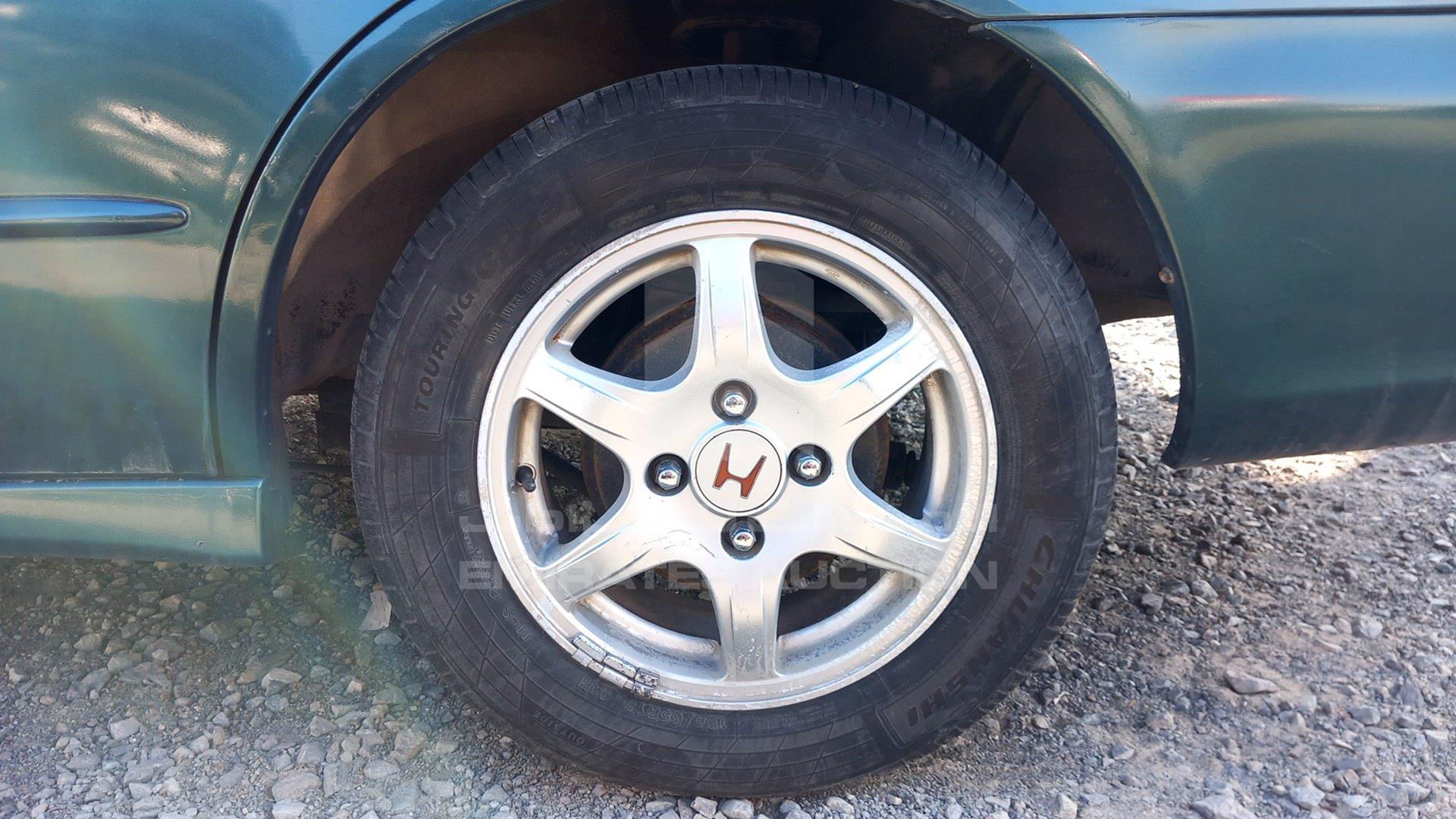2002 HONDA ACCORD VIN: JHMCF86362C403847