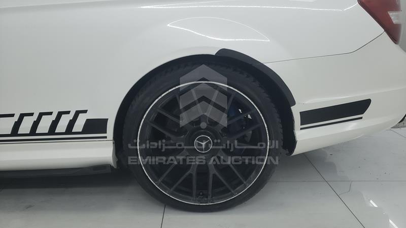 WDDGJ7HB7DG056594 Auction: EmiratesAuction Lot: 428637 WDDGJ7HB7DG056594 Mercedes C 63 AMG 2013 WHITE Photo 34