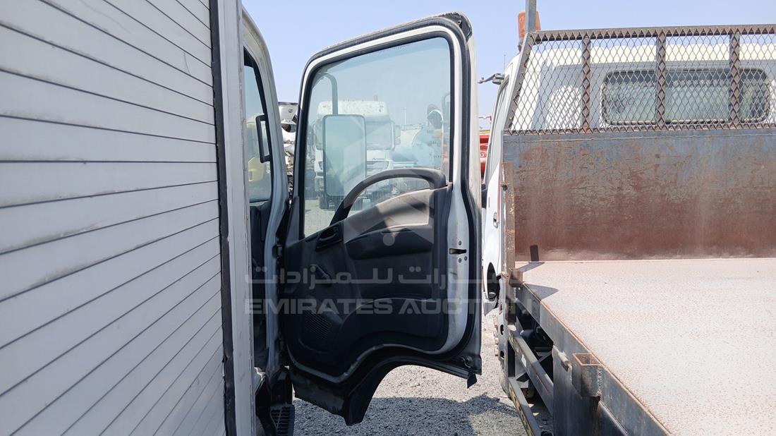 اسوزو Reward NM 2013 — الباب الأمامي الأيمن — صورة 21