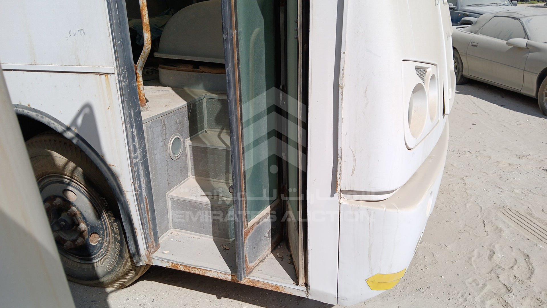 2010 TATA LPO1512-55 VIN: MAT412065A0L01102