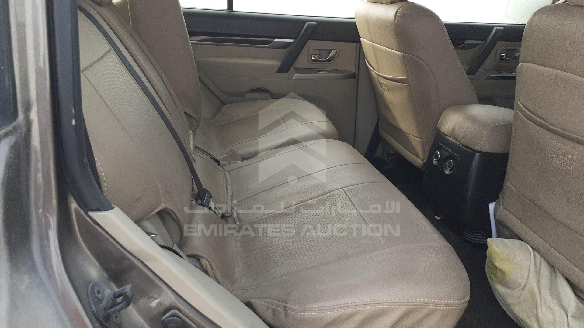 JMYLRV95WDJ708656 - 2013 Mitsubishi Pajero - #351548