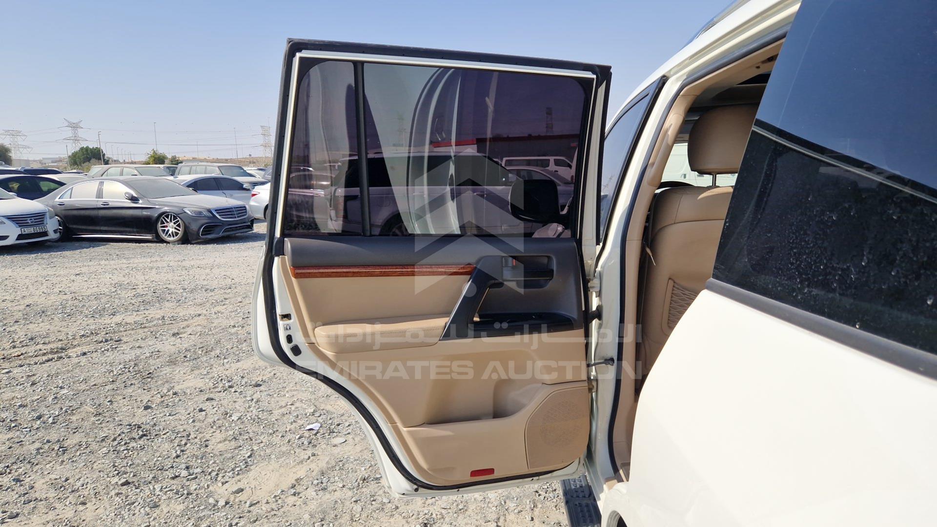 2014 TOYOTA LAND CRUISER VIN: JTMHX09J3E5041422