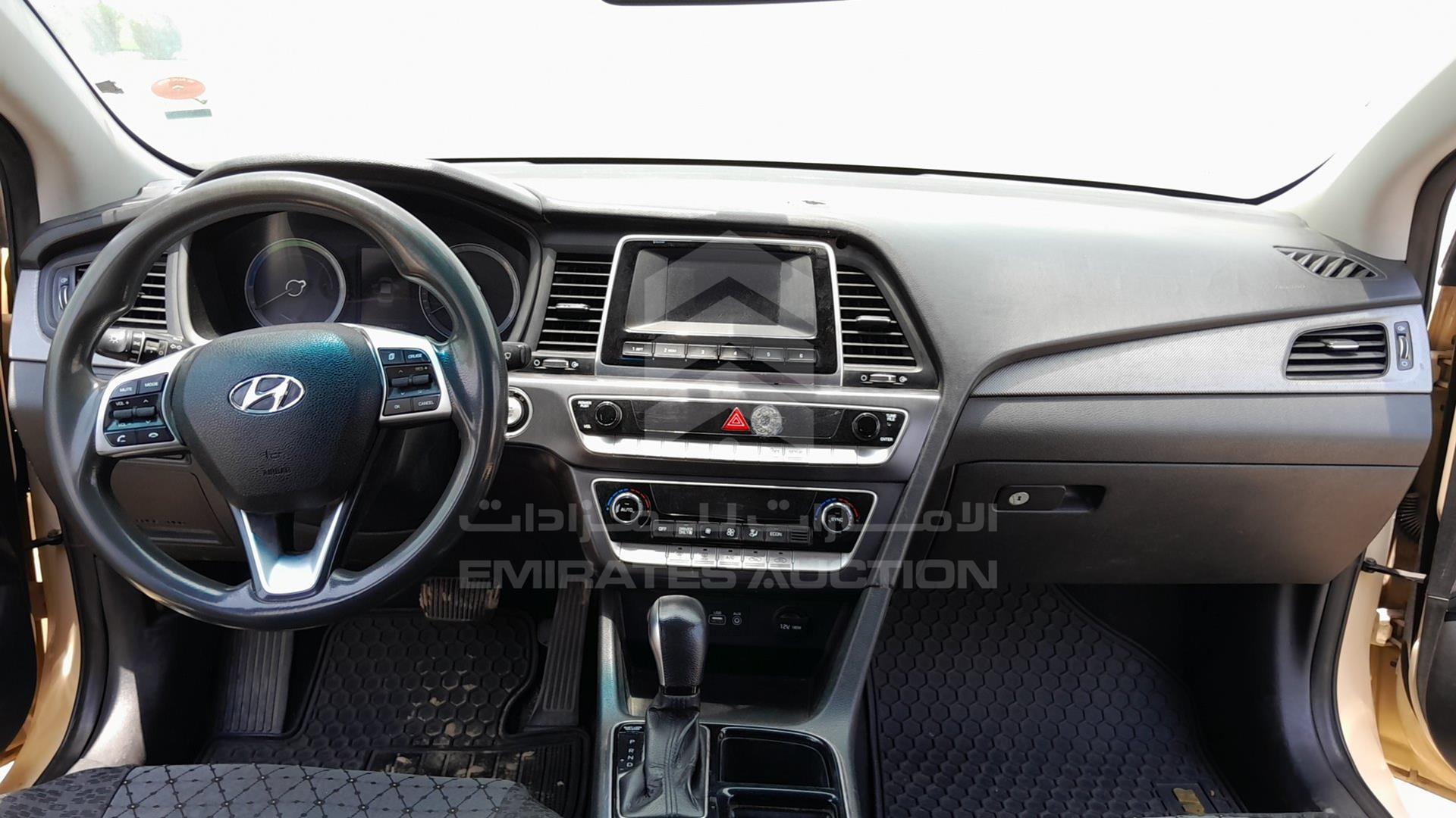 2019 HYUNDAI SONATA VIN: KMHE24133KA092956