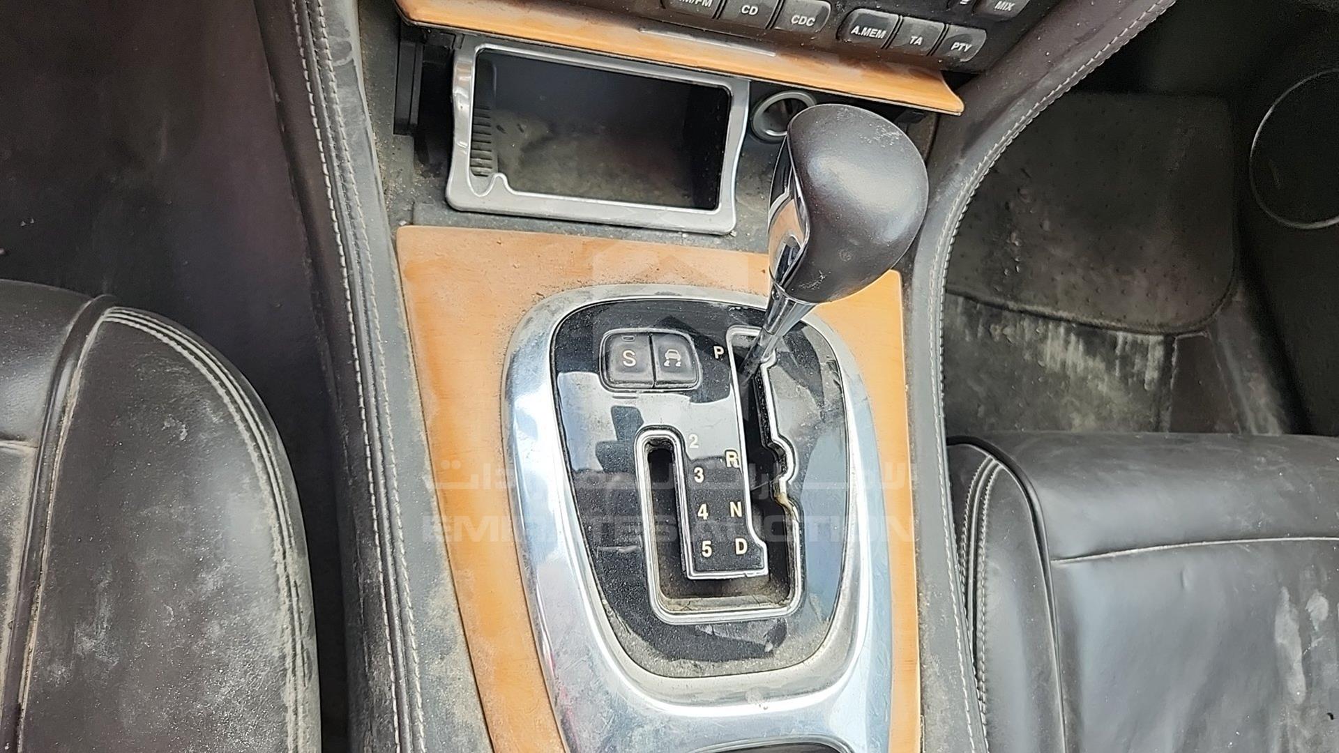 2006 JAGUAR X J 8 VIN: SAJAA86G66TG50578