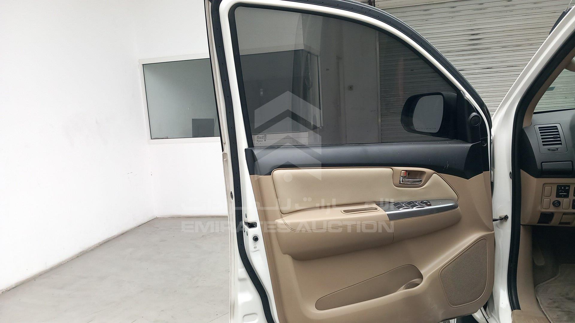 2015 TOYOTA FORTUNER VIN: MHFYX59G7F8068399