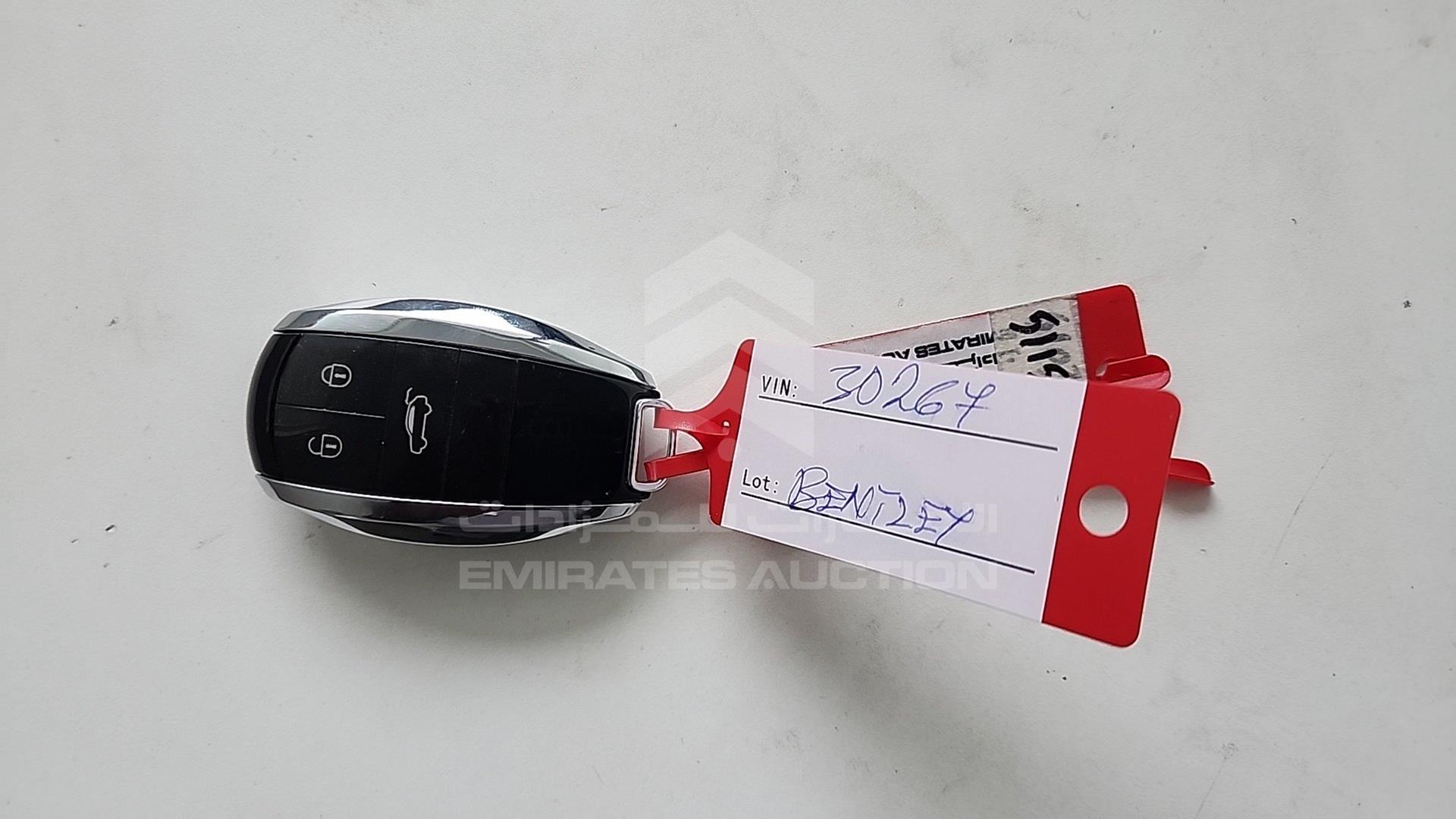 2020 BENTLEY BENTAYGA VIN: SJAAL1ZV6LC030267