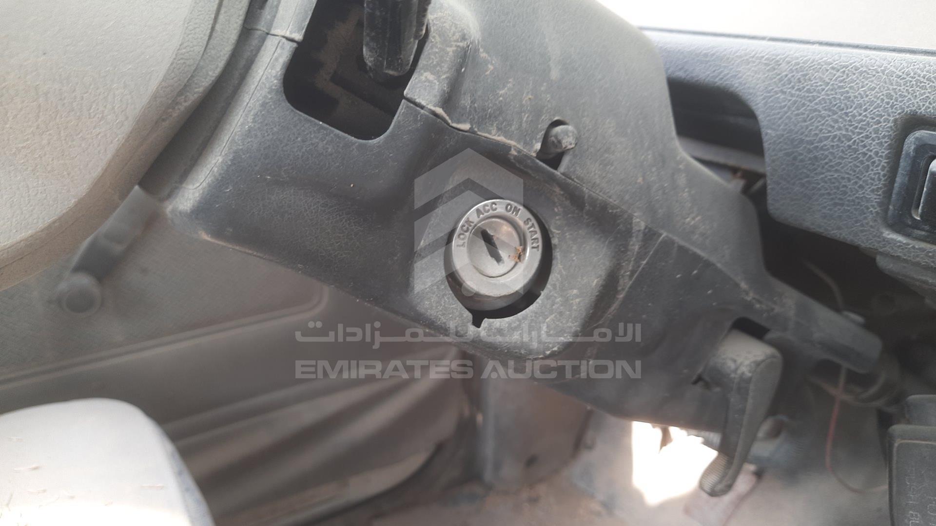 2001 MITSUBISHI L 200 VIN: JMY0NK1201P700460