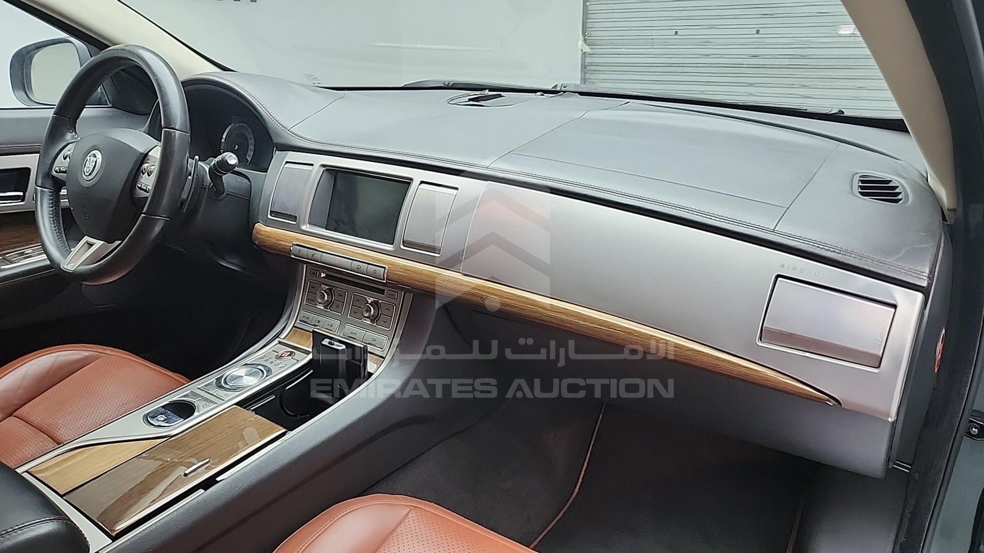 2009 JAGUAR XF VIN: SAJAA07GX91R38813