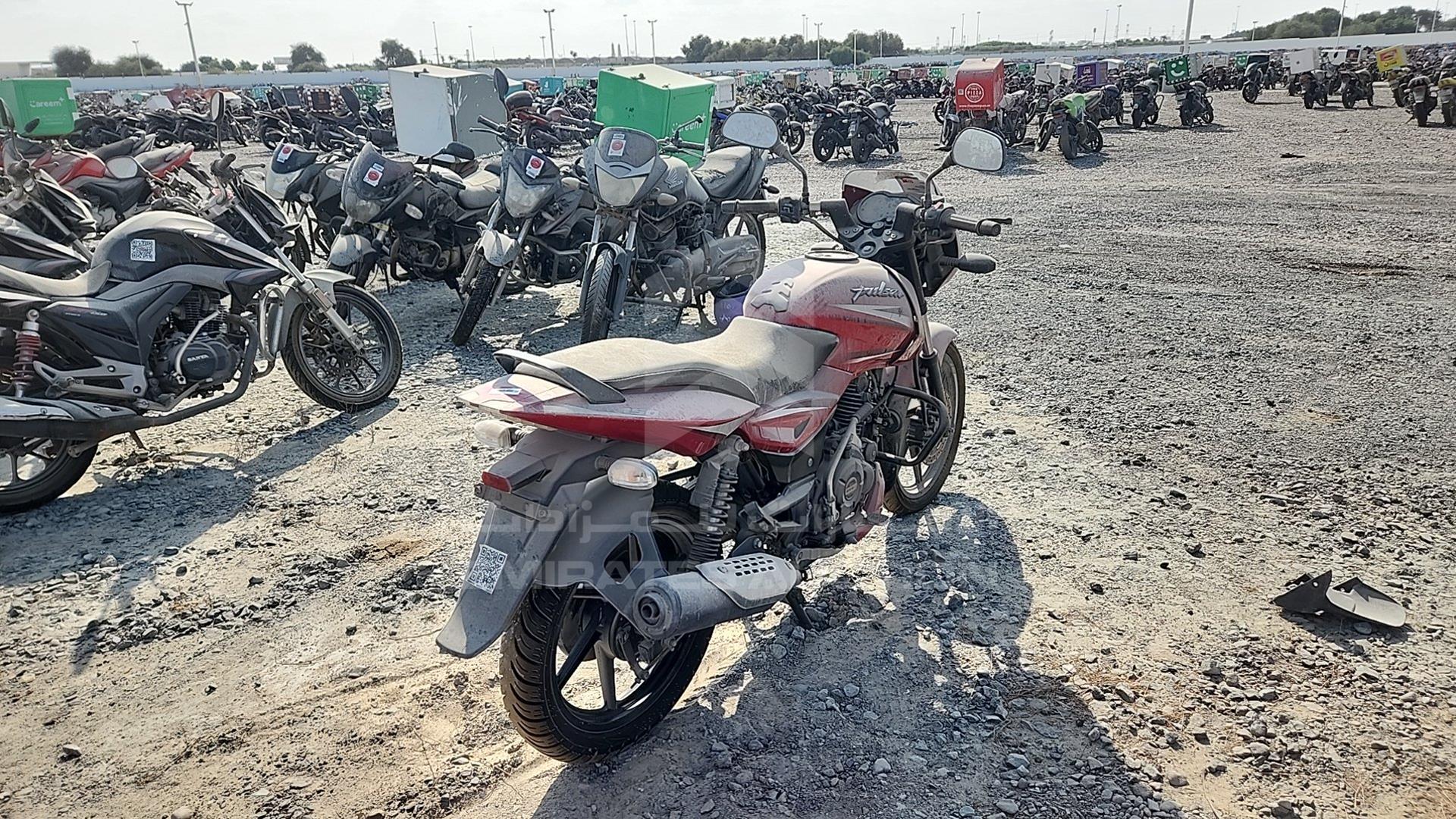 0 BAJAJ PULSAR VIN: MD2A11CX1LCE56654