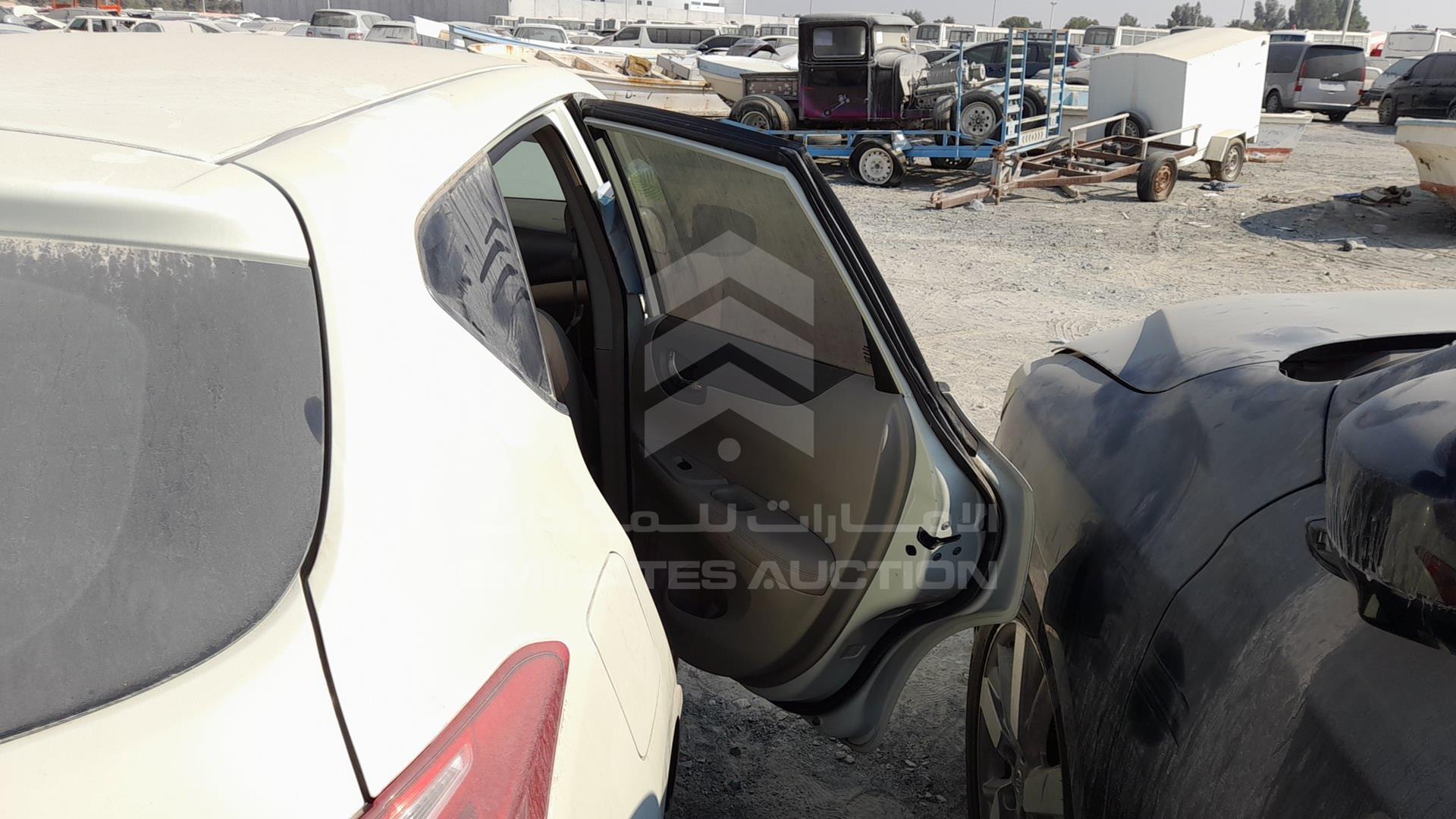 2015 NISSAN TIIDA VIN: MNTBC2C92F6008234