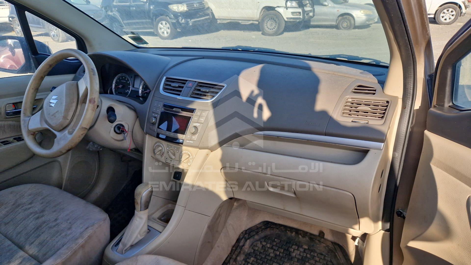 2015 SUZUKI ERTIGA VIN: MA3ZE8A11F0261397