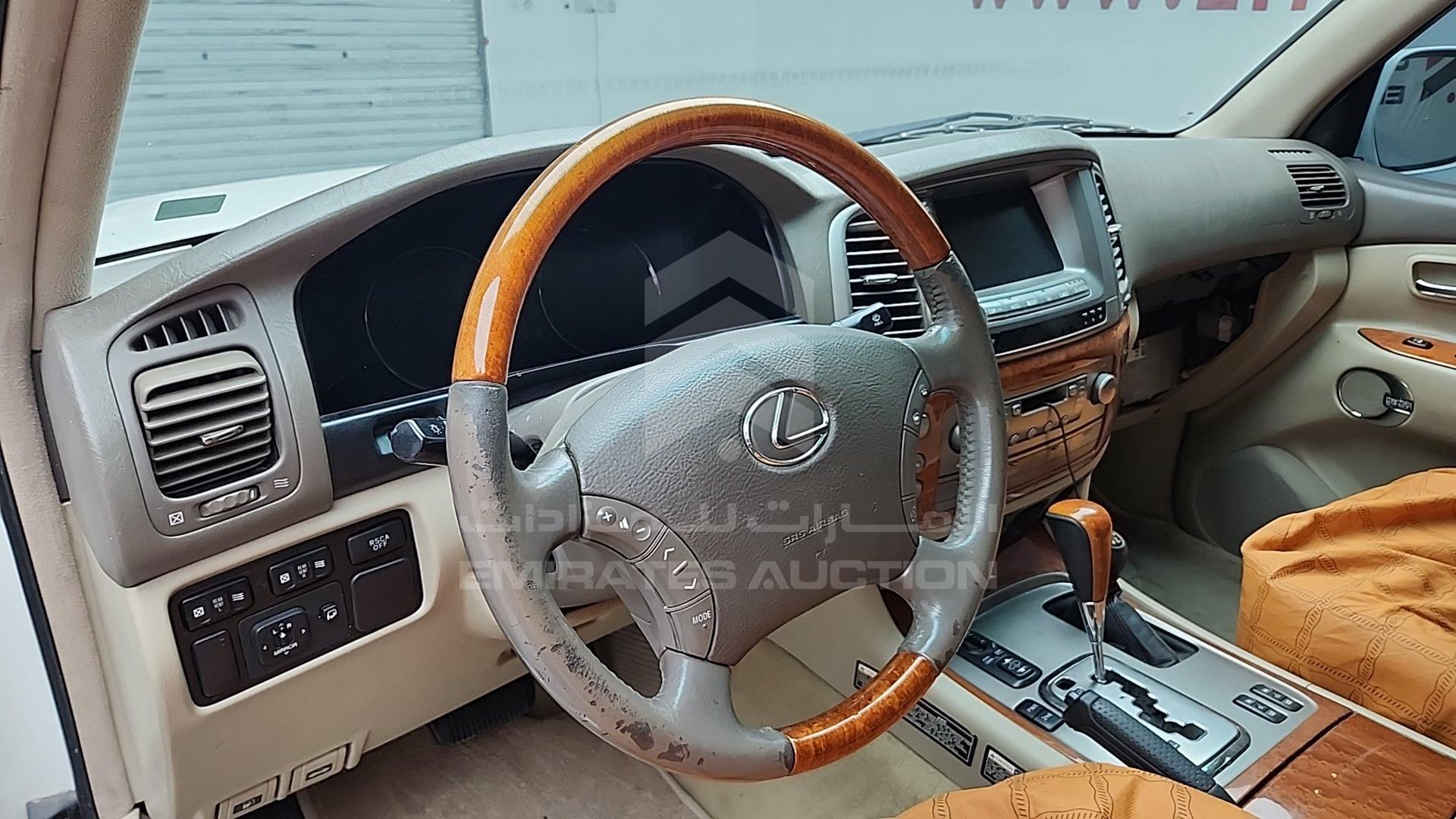 2005 LEXUS LX 470 VIN: JTJHT00W154003131