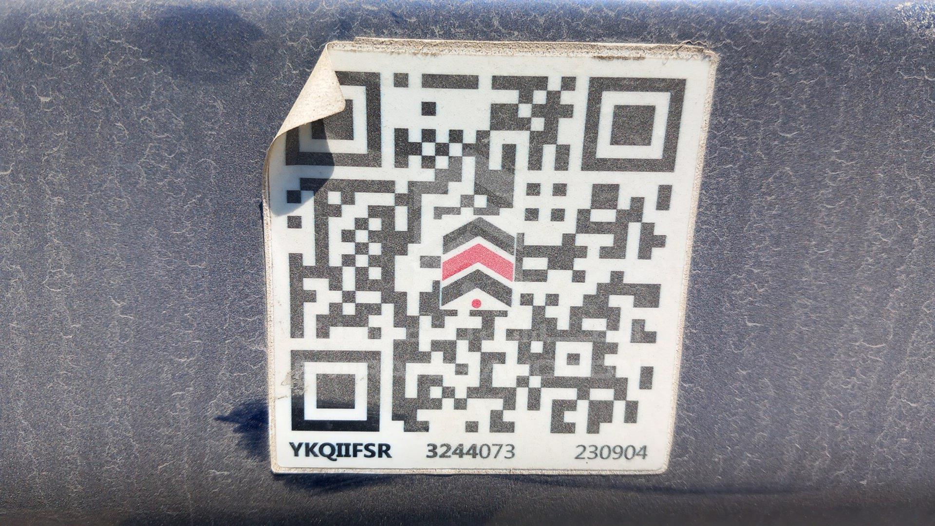 2018 NISSAN SENTRA VIN: 3N1AB7AP9JY292275