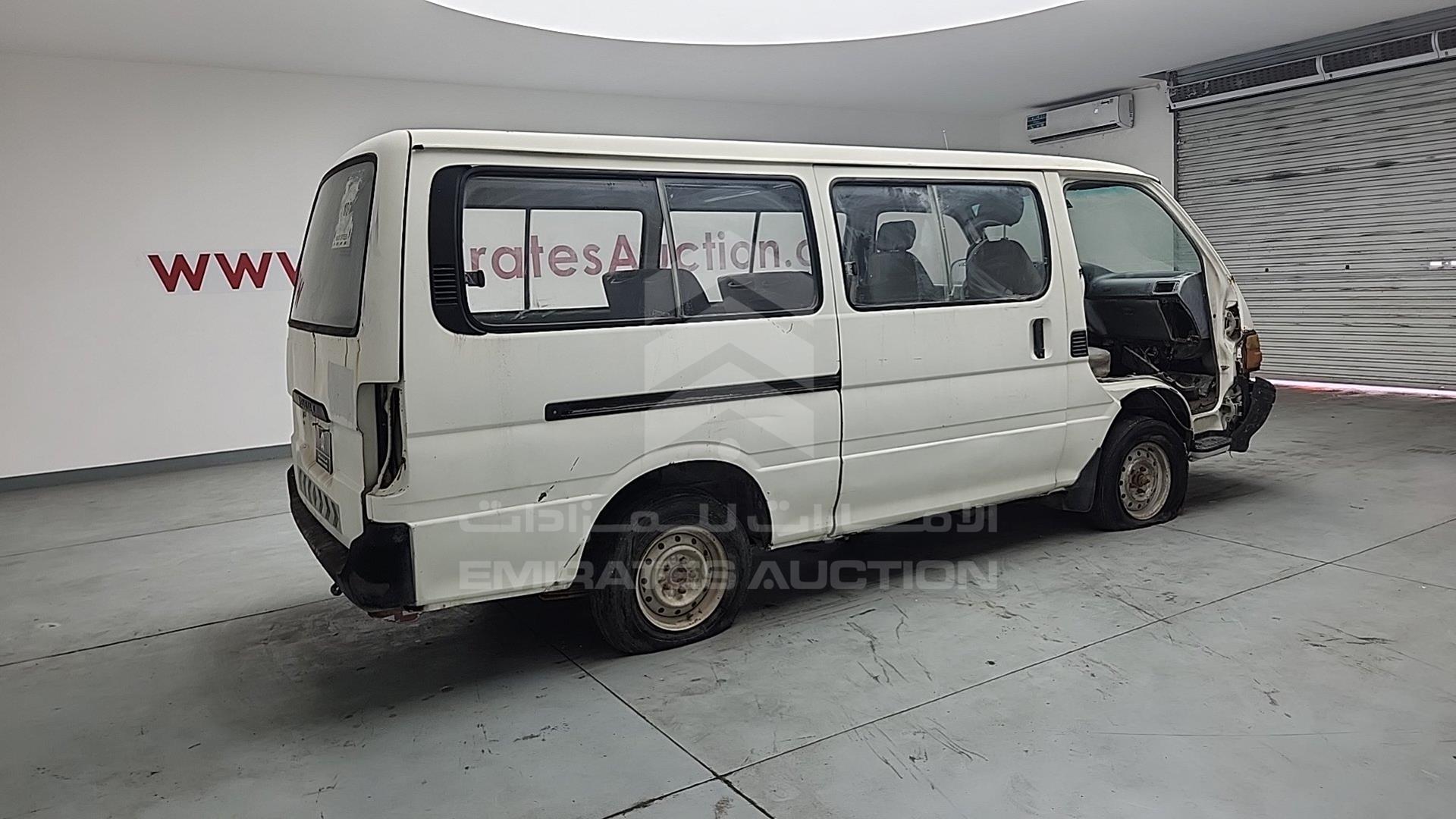 1996 TOYOTA HIACE VIN: RZH1150002818
