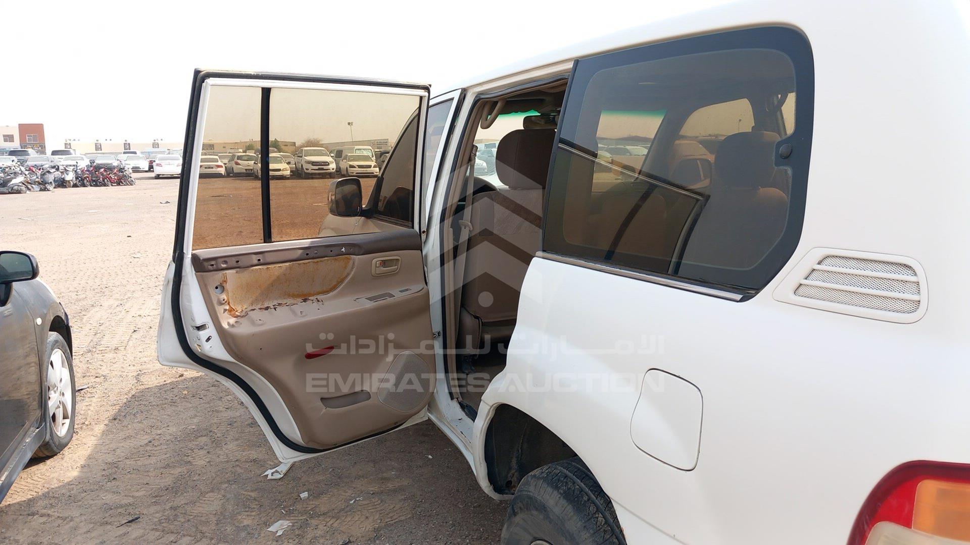 2001 TOYOTA LAND CRUISER VIN: JTEHJ09JX15016752