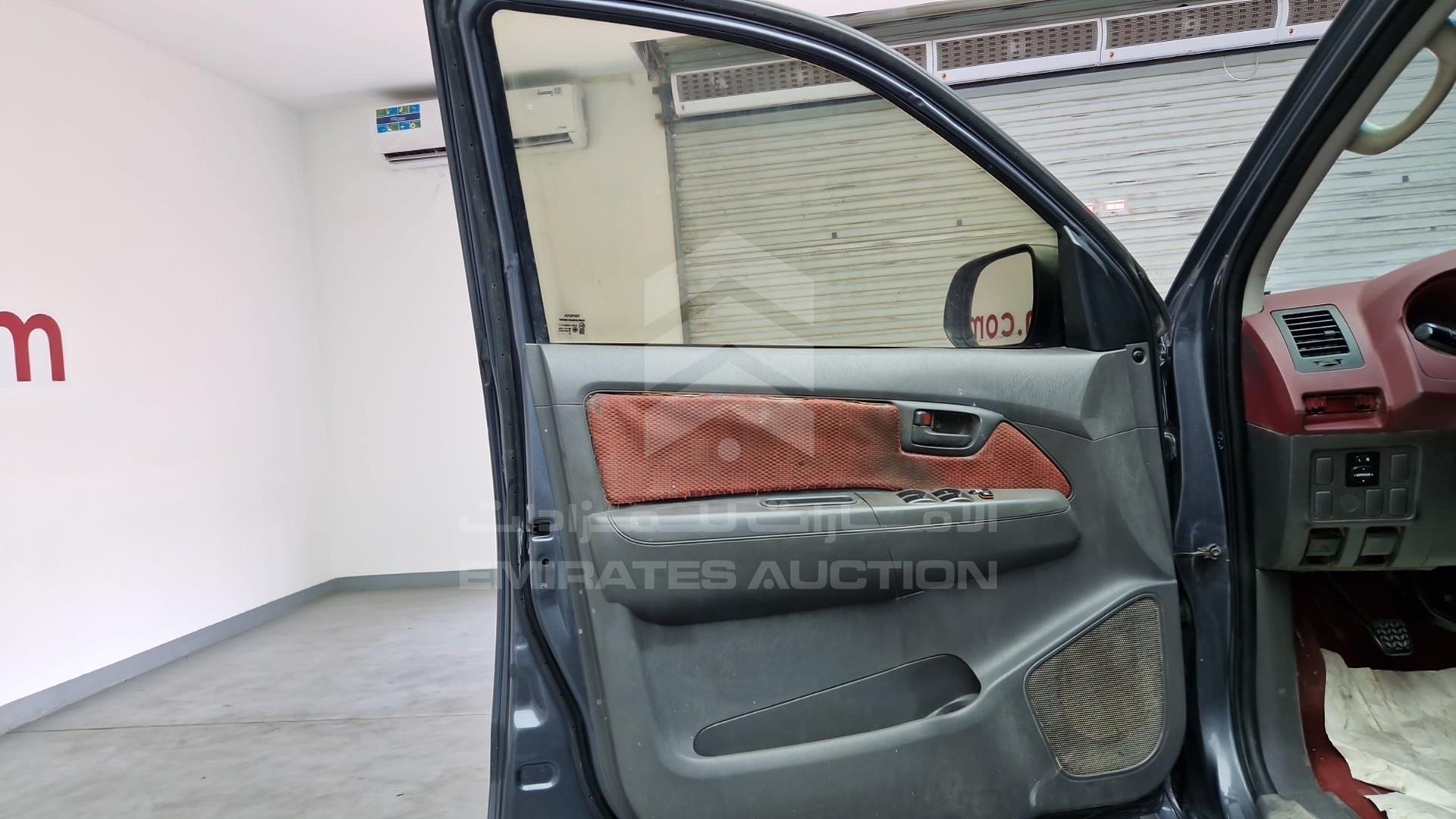 2013 TOYOTA HILUX VIN: MR0FX22G8D1085361