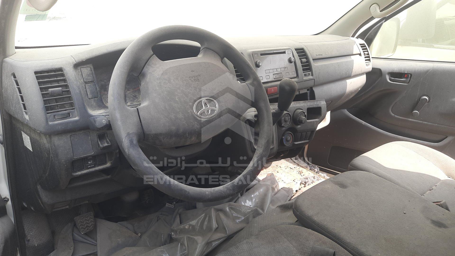 0 TOYOTA HIACE VIN: JTFHX02P7P0127998