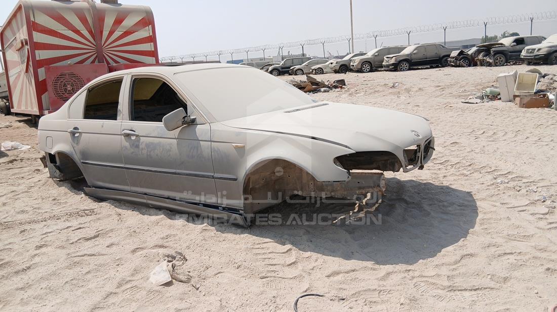 بي ام دبليو 325 2004 — الزاوية الأمامية اليمنى — صورة 9