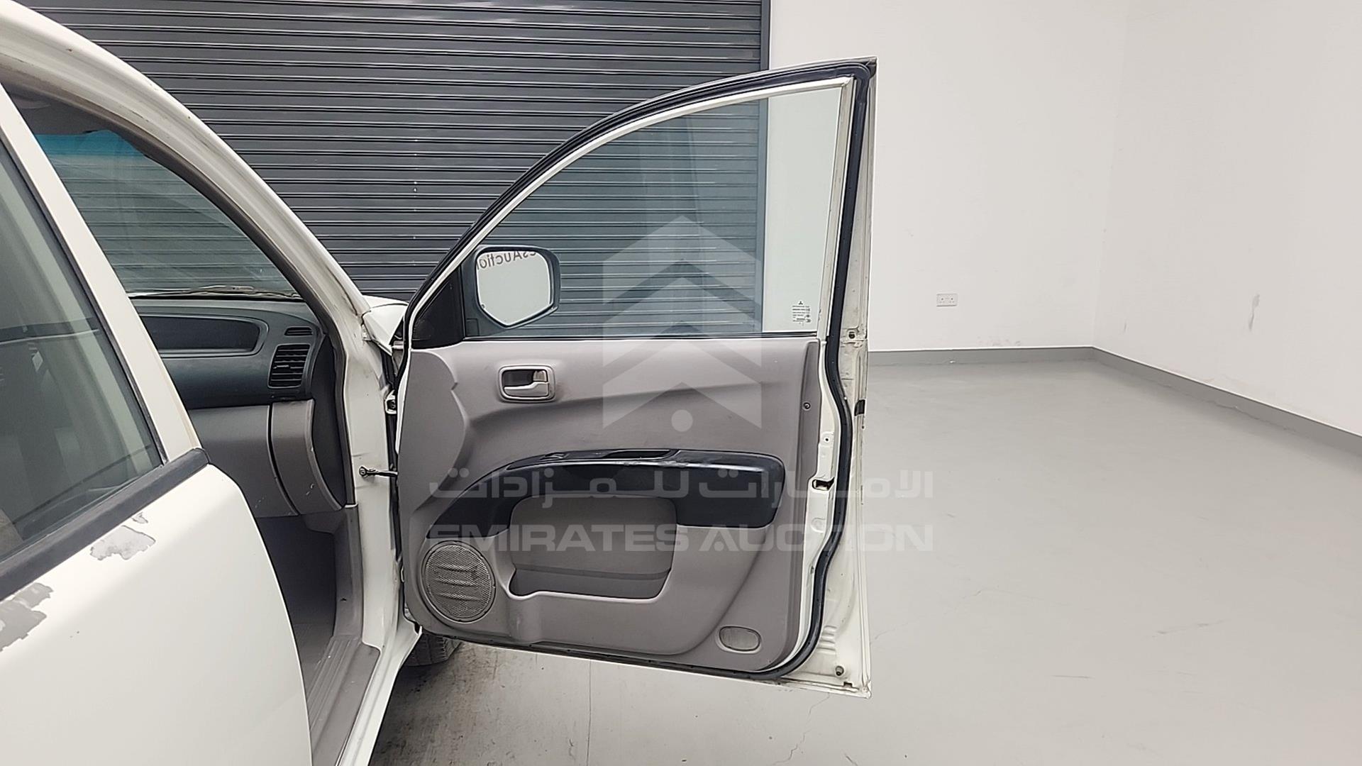 2013 MITSUBISHI L 200 VIN: MMBJNKA50DD029933