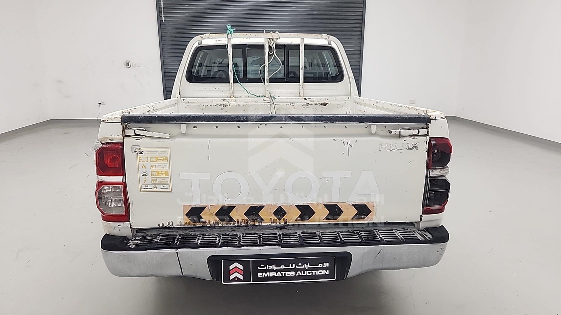 2015 TOYOTA HILUX VIN: MR0EX12G8F2357748