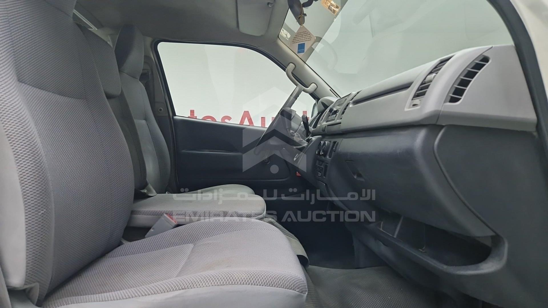 2008 TOYOTA HIACE VIN: JTGJX02P283001044