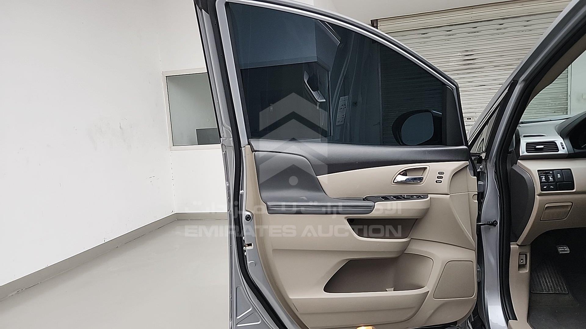 2016 HONDA ODYSSEY VIN: 5KBRL5894GB701569