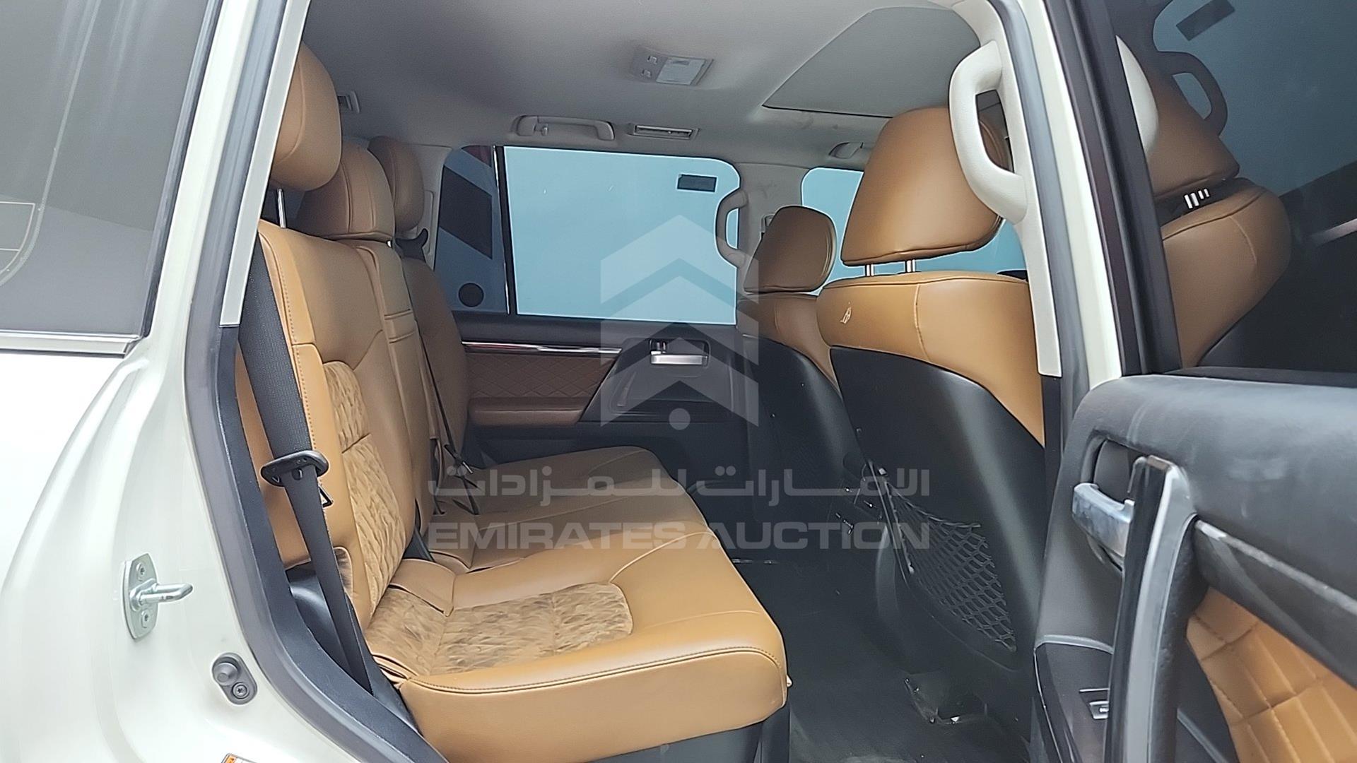 2021 TOYOTA LAND CRUISER VIN: JTMHX01J7M4225066