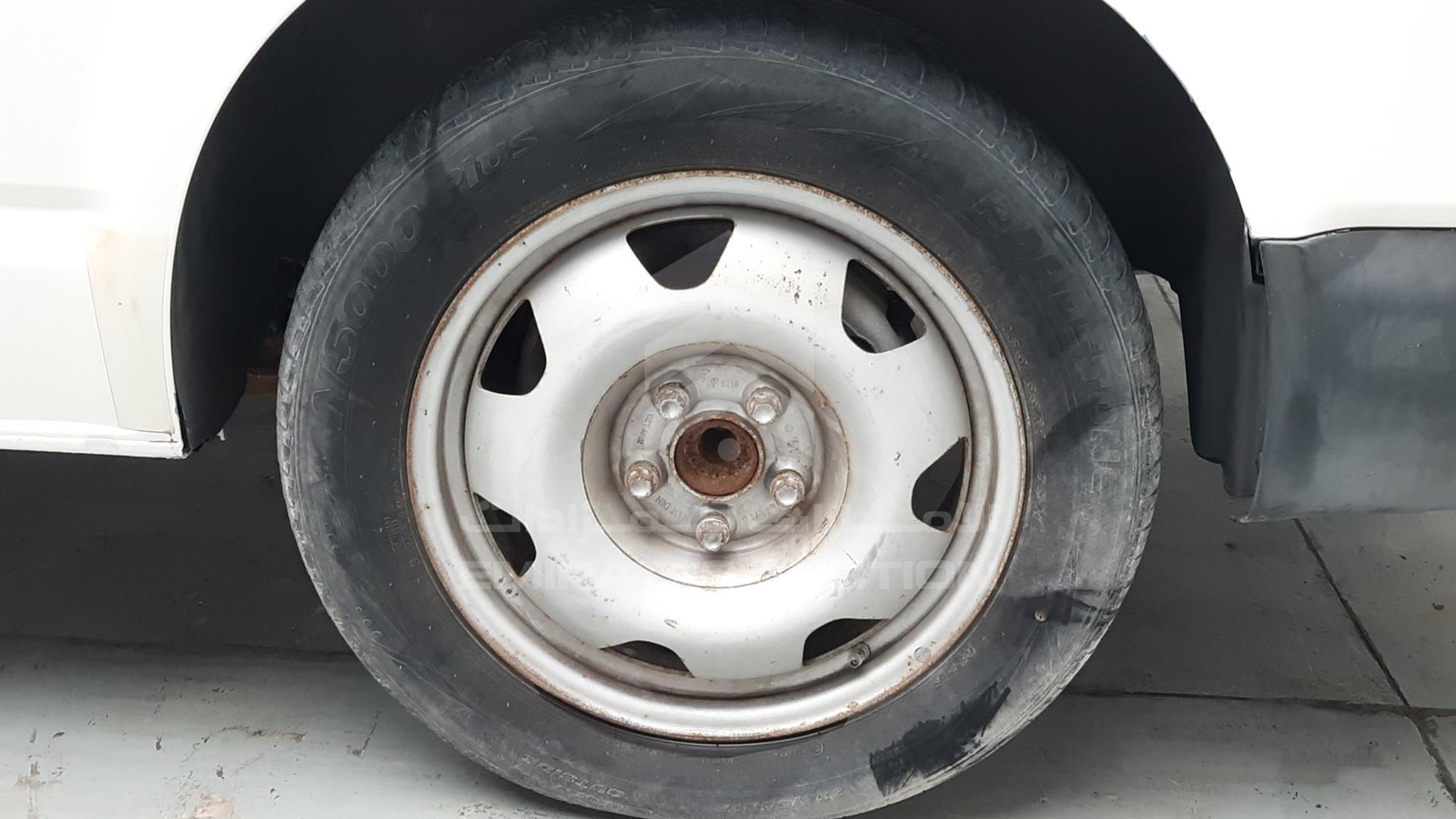 2015 VOLKSWAGEN --- VIN: WV1DBZSV4FH001001