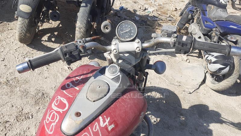 MD2DGPDZZUCD28370 Auction: EmiratesAuction Lot: 406788 MD2DGPDZZUCD28370 Bajaj 220 CC 2011 RED Photo 11