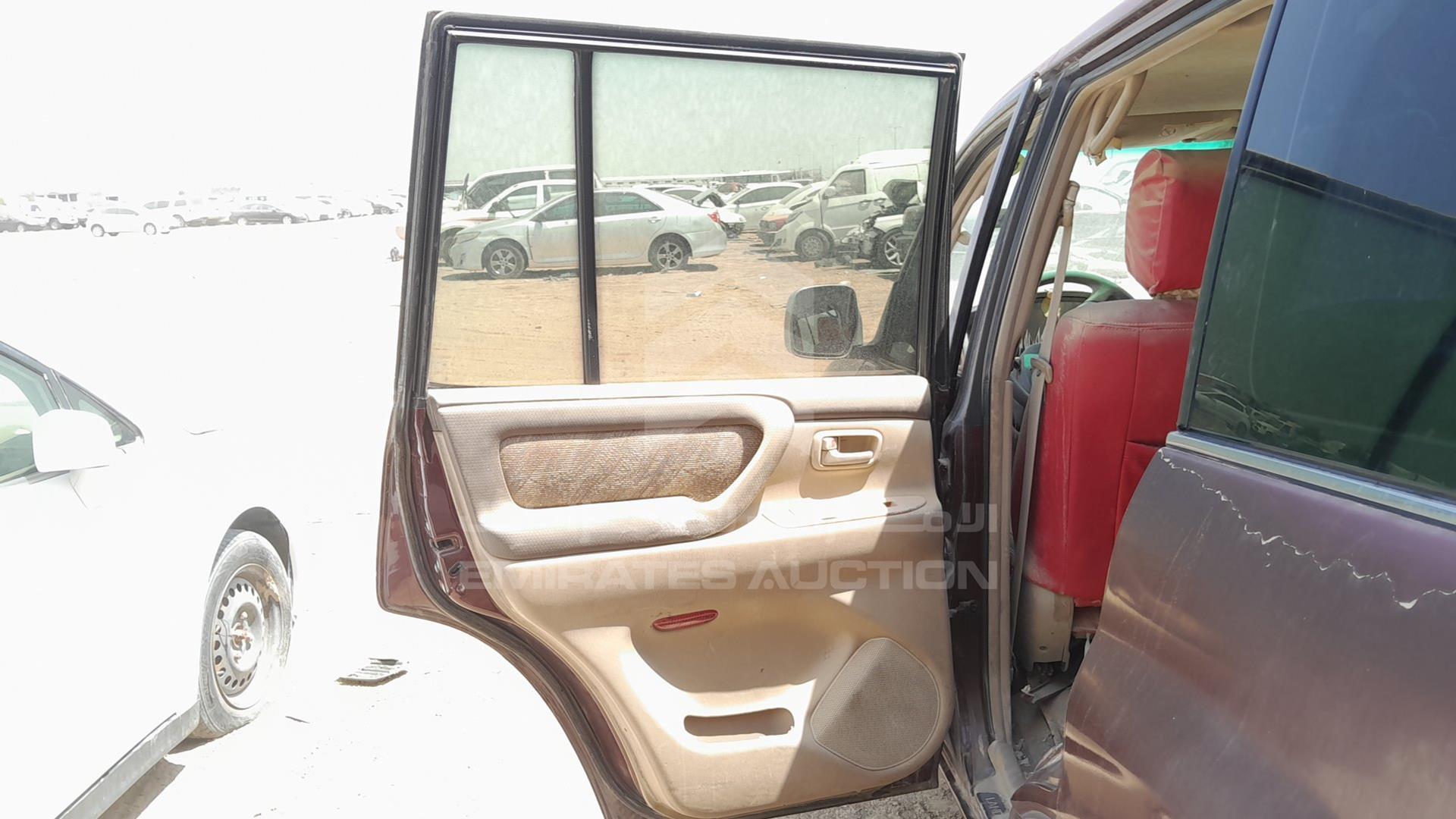 2004 TOYOTA LAND CRUISER VIN: JTEHJ09J245106837