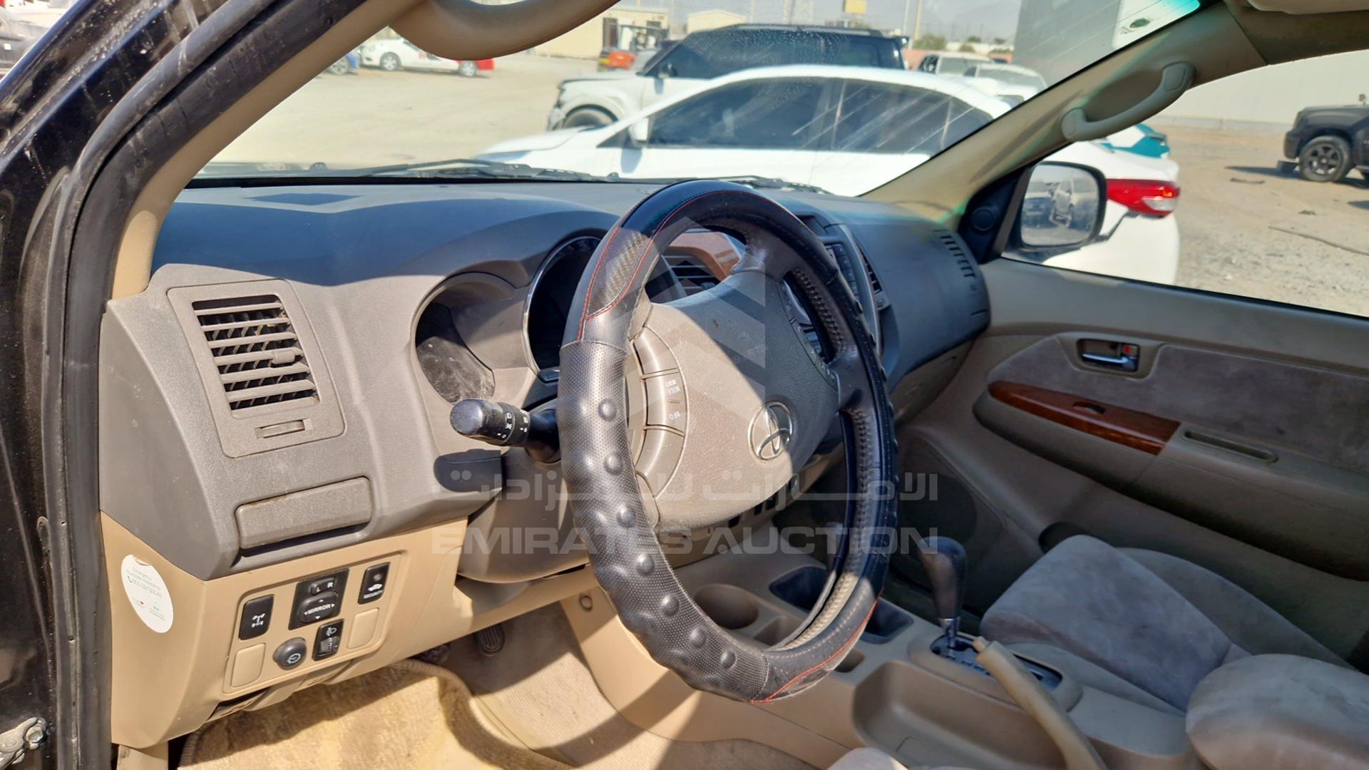 2011 TOYOTA FORTUNER VIN: MHFYU59G2B7015165