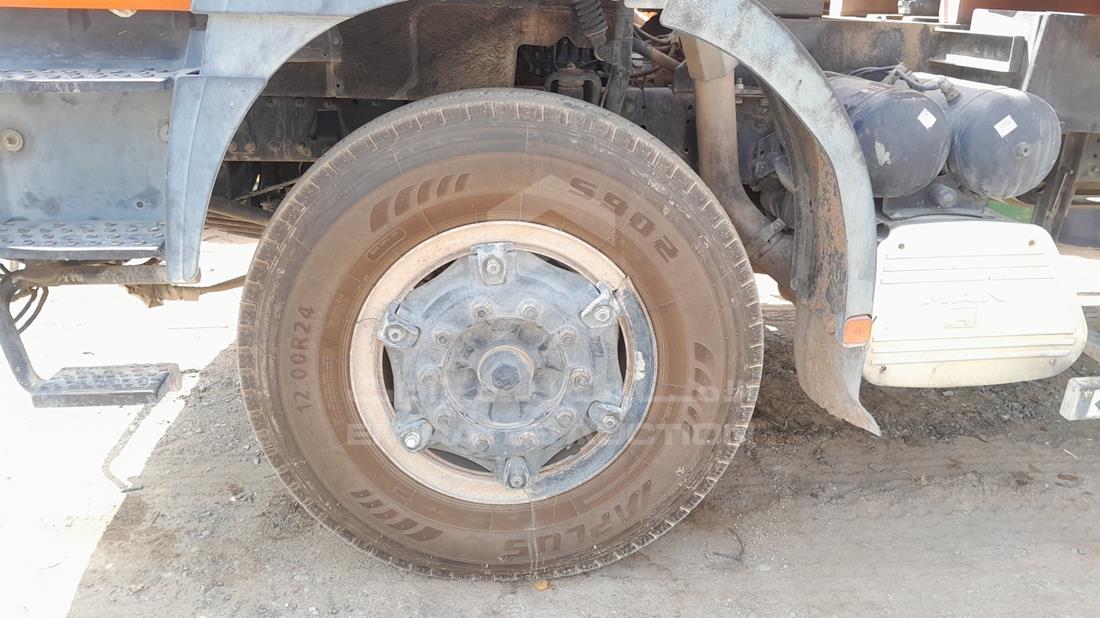 مان 373 2001 — الإطار الأمامي الأيسر — صورة 27