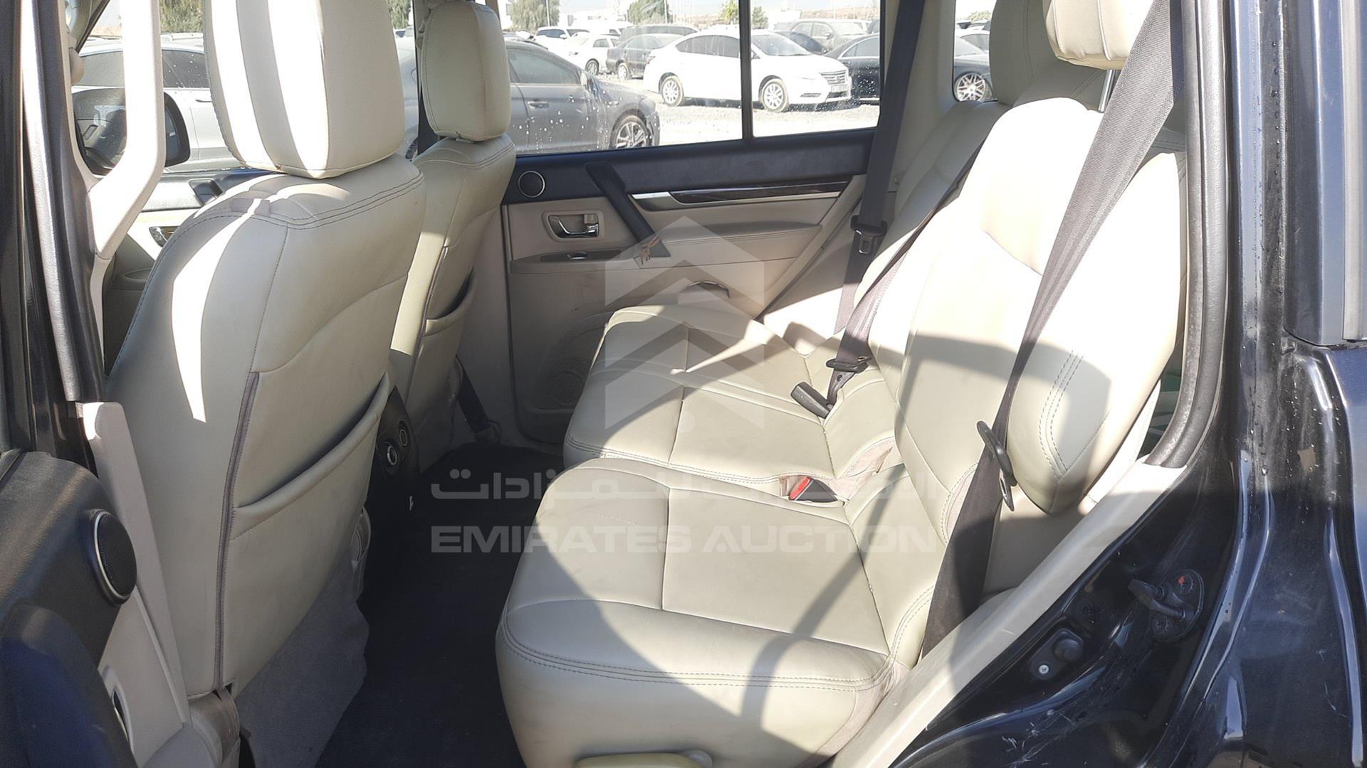 2011 MITSUBISHI PAJERO VIN: JMYLRV95WBJ707286