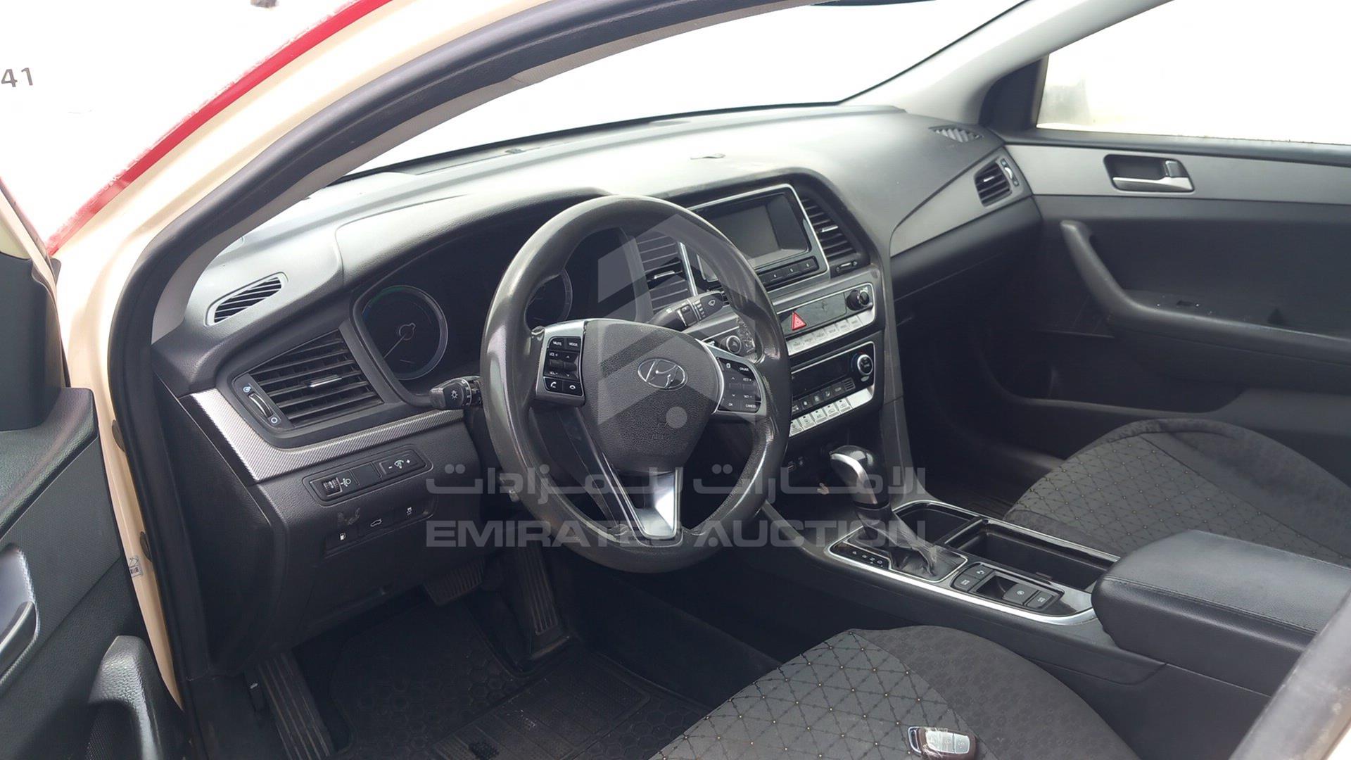 2019 HYUNDAI SONATA VIN: KMHE24138KA092970