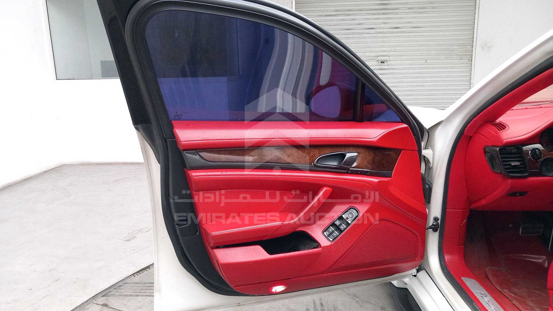 2011 PORSCHE PANAMERA VIN: WP0ZZZ97ZBL004748