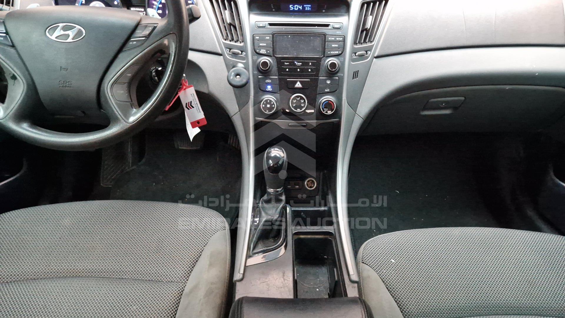 2014 HYUNDAI SONATA VIN: KMHEB41C0EA625057