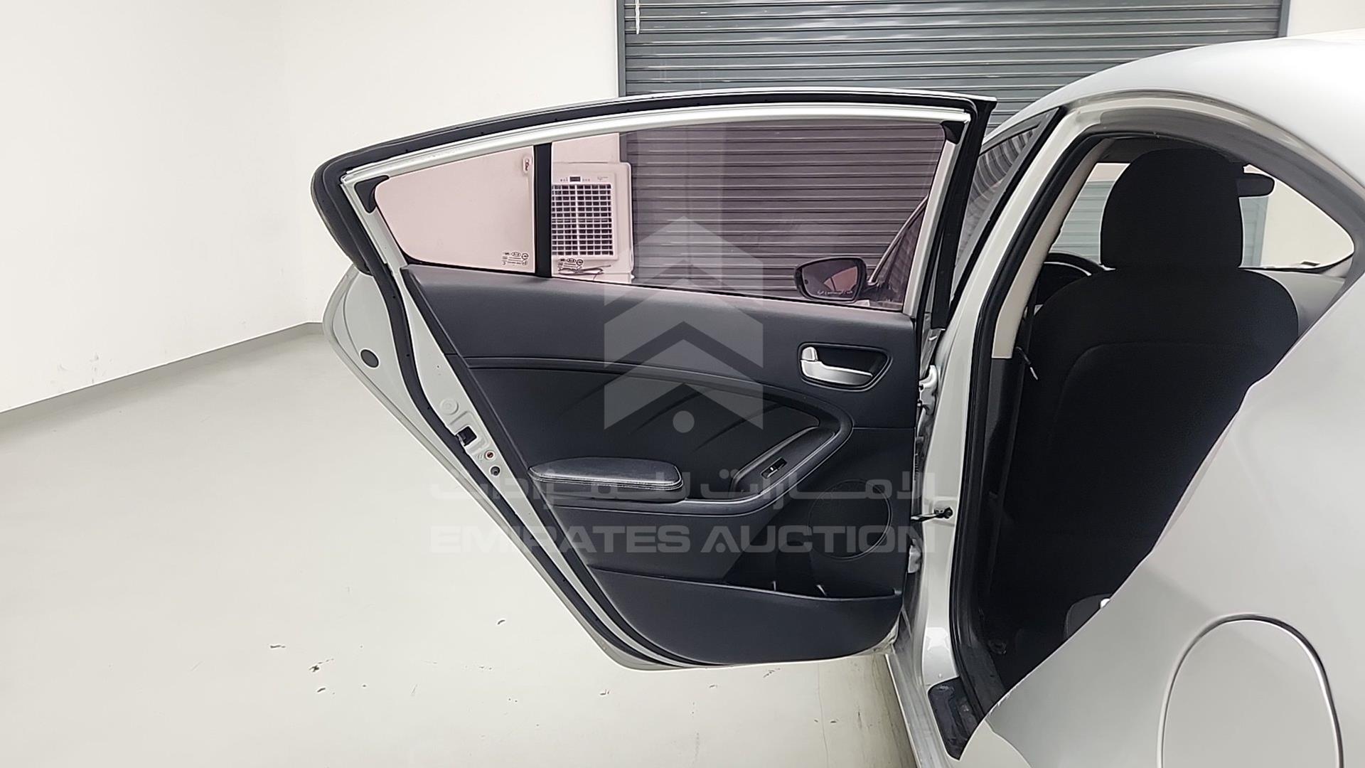 2016 KIA CERATO VIN: KNAFJ4110G5915950
