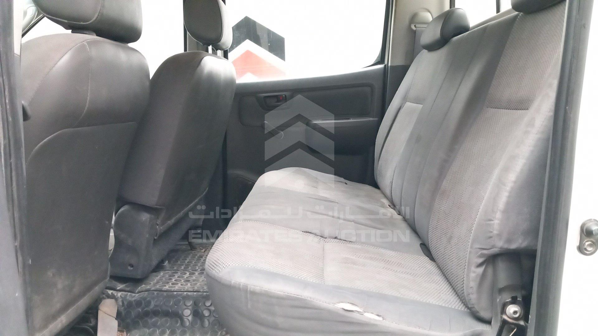 2013 TOYOTA HILUX VIN: MR0FX22G6D1360368