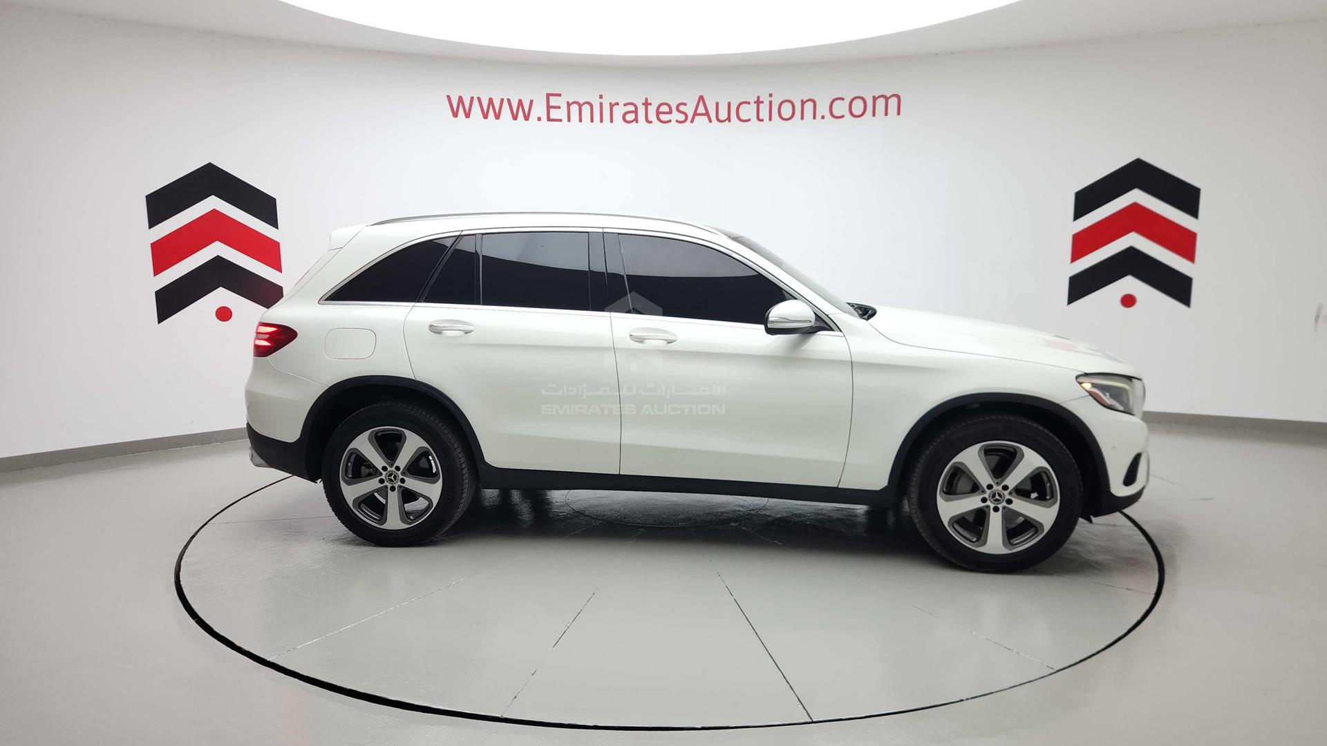 2019 MERCEDES GLC 300 VIN: WDC0G4JB9KV182140