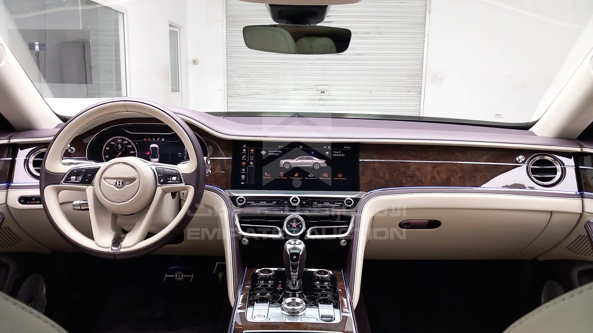 2020 BENTLEY FLYING SPUR VIN: SCBBA5ZG1LC083009
